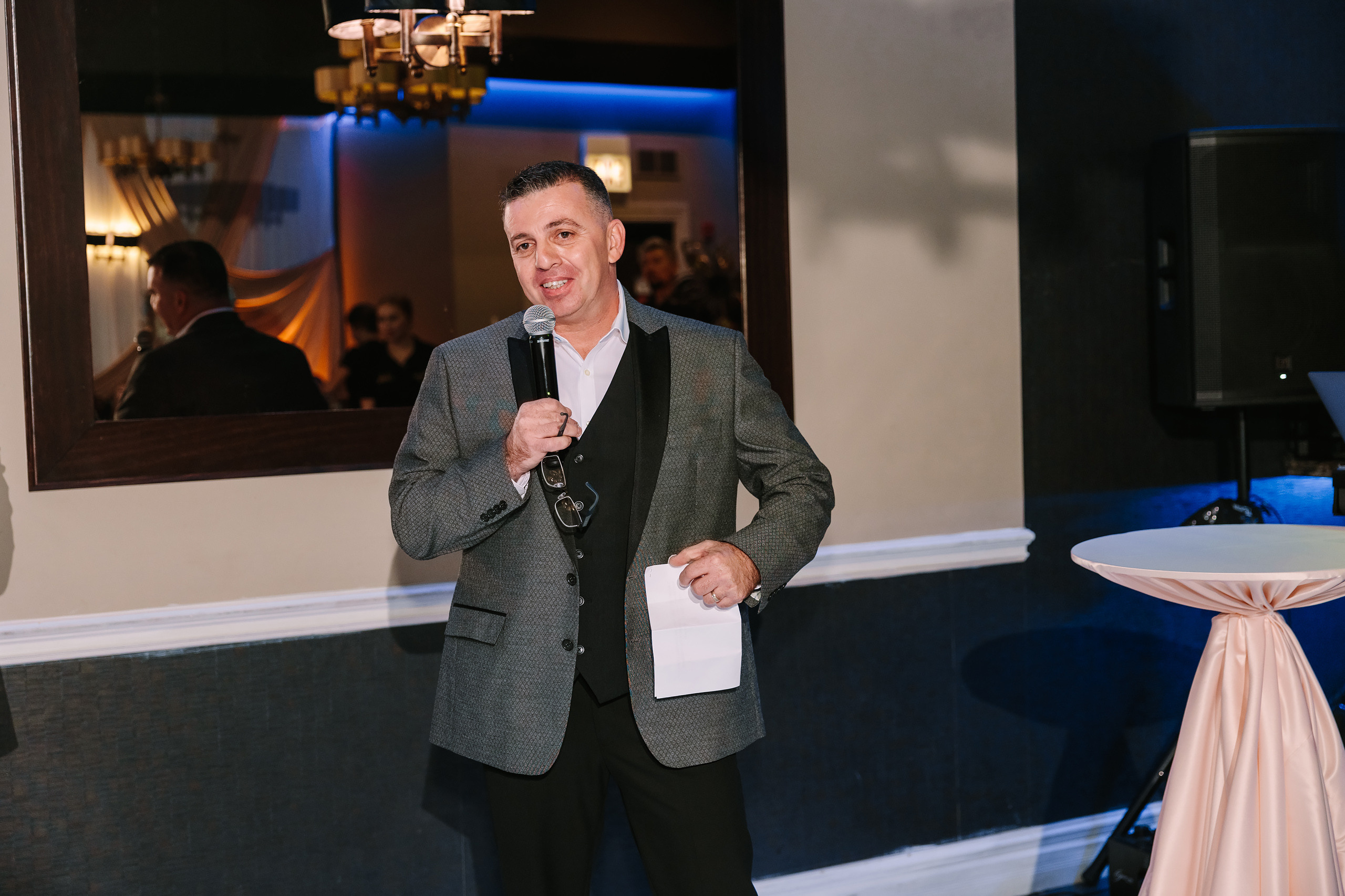 10.29.2022 Wedding. Wedding family event photographer in Chicago Nick Yushevich