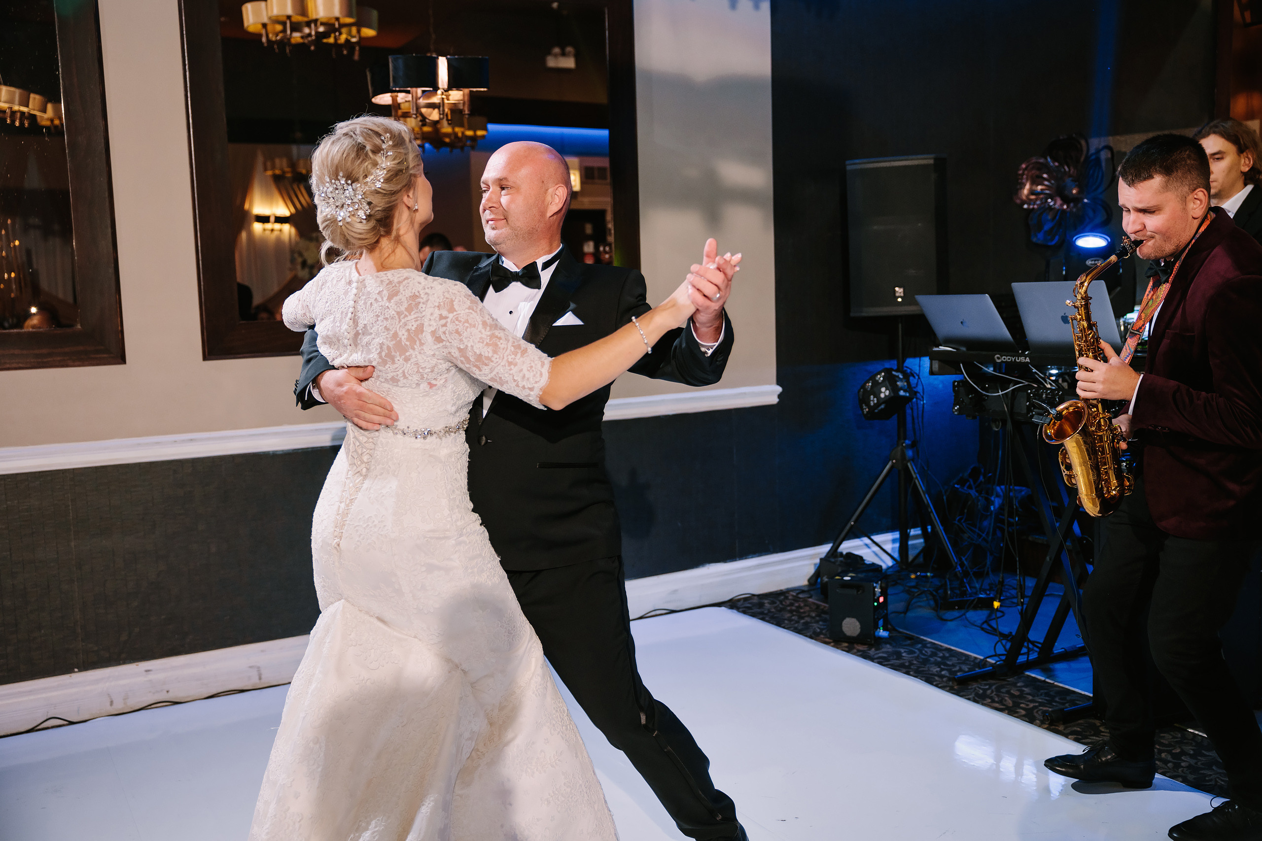 10.29.2022 Wedding. Wedding family event photographer in Chicago Nick Yushevich