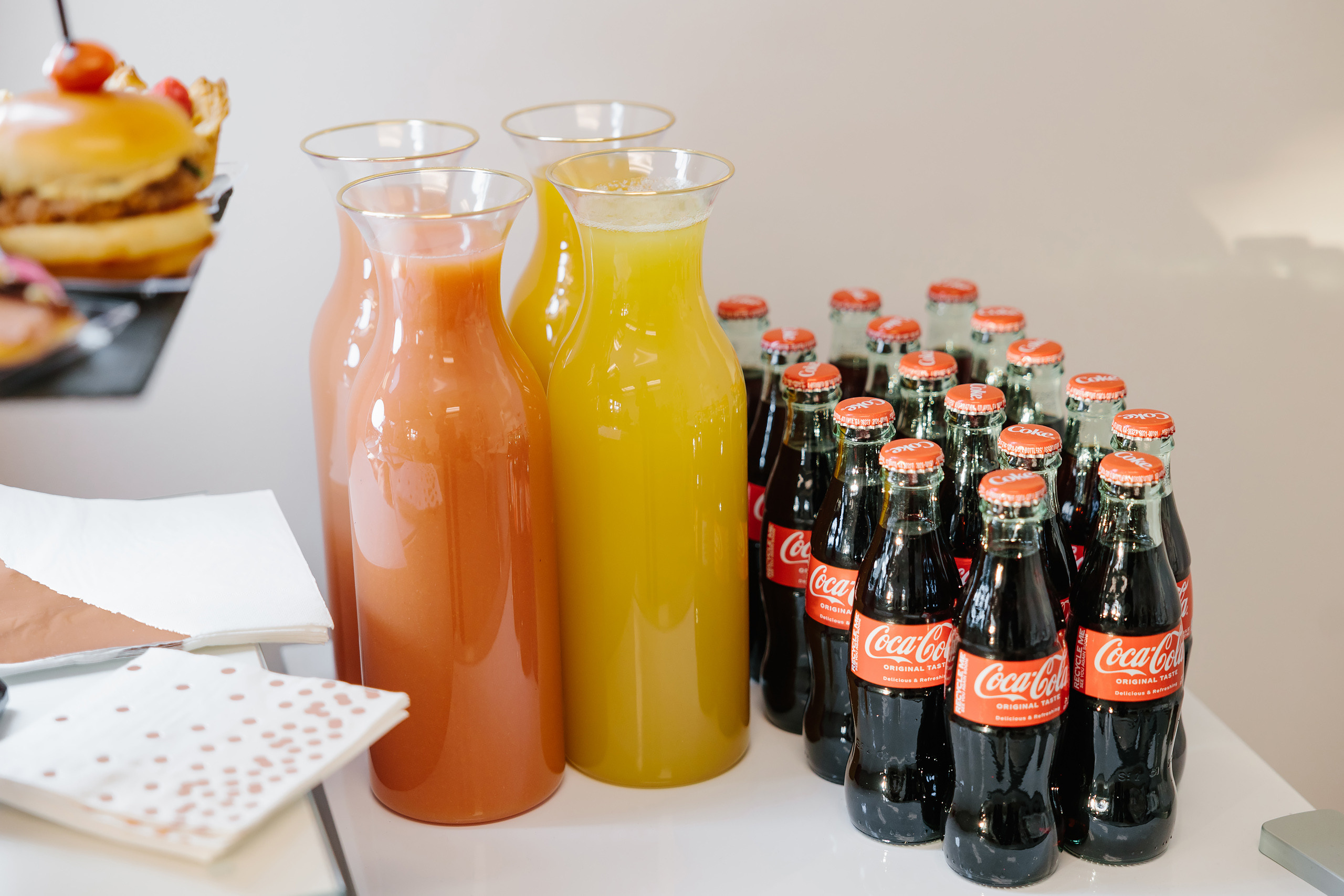 Grand Opening Trynkina Makeup 11.20.2022. Wedding family event photographer in Chicago Nick Yushevich