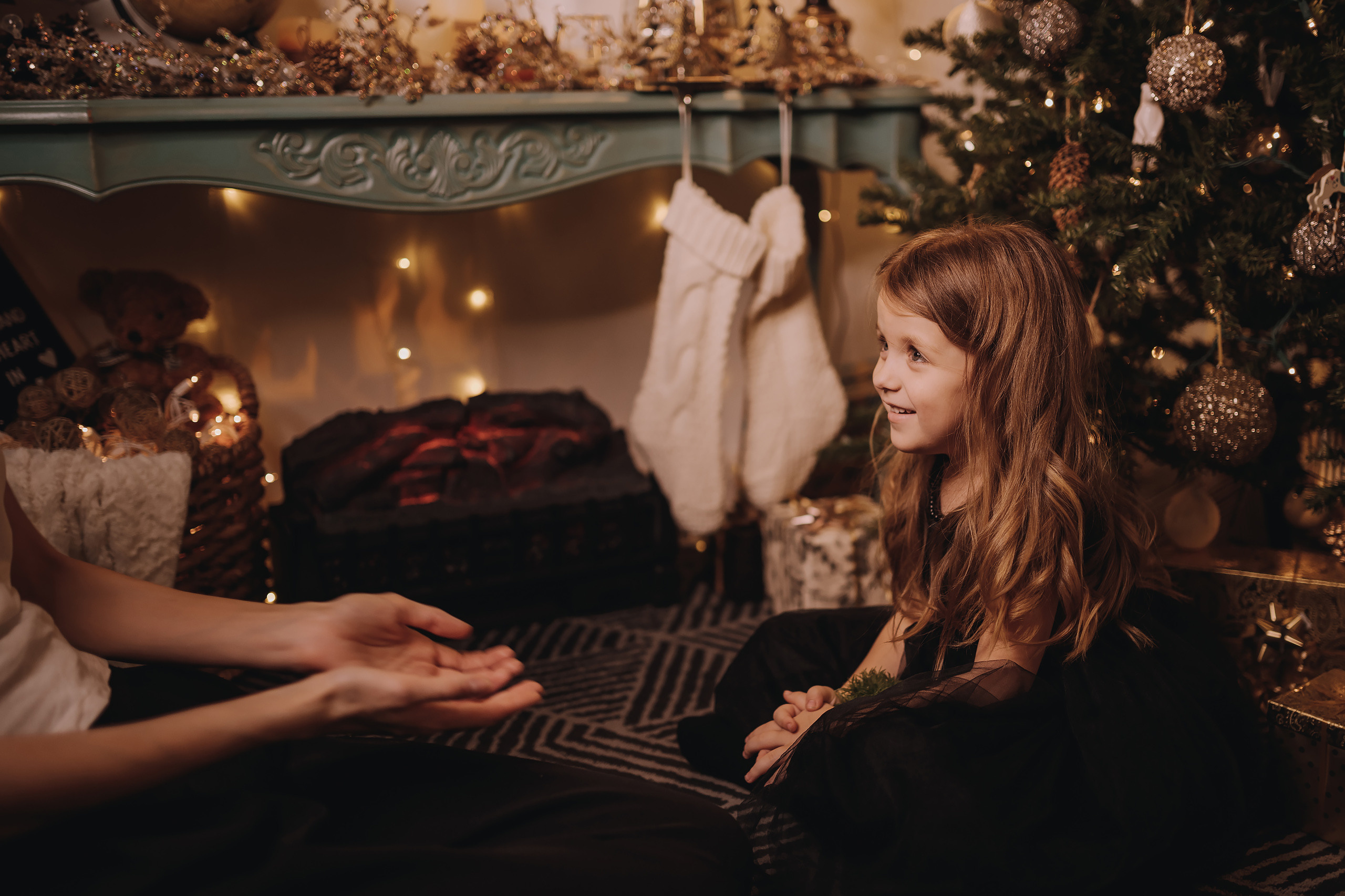 11.25.2022 Christmas Photoshoot 6. Wedding family event photographer in Chicago Nick Yushevich