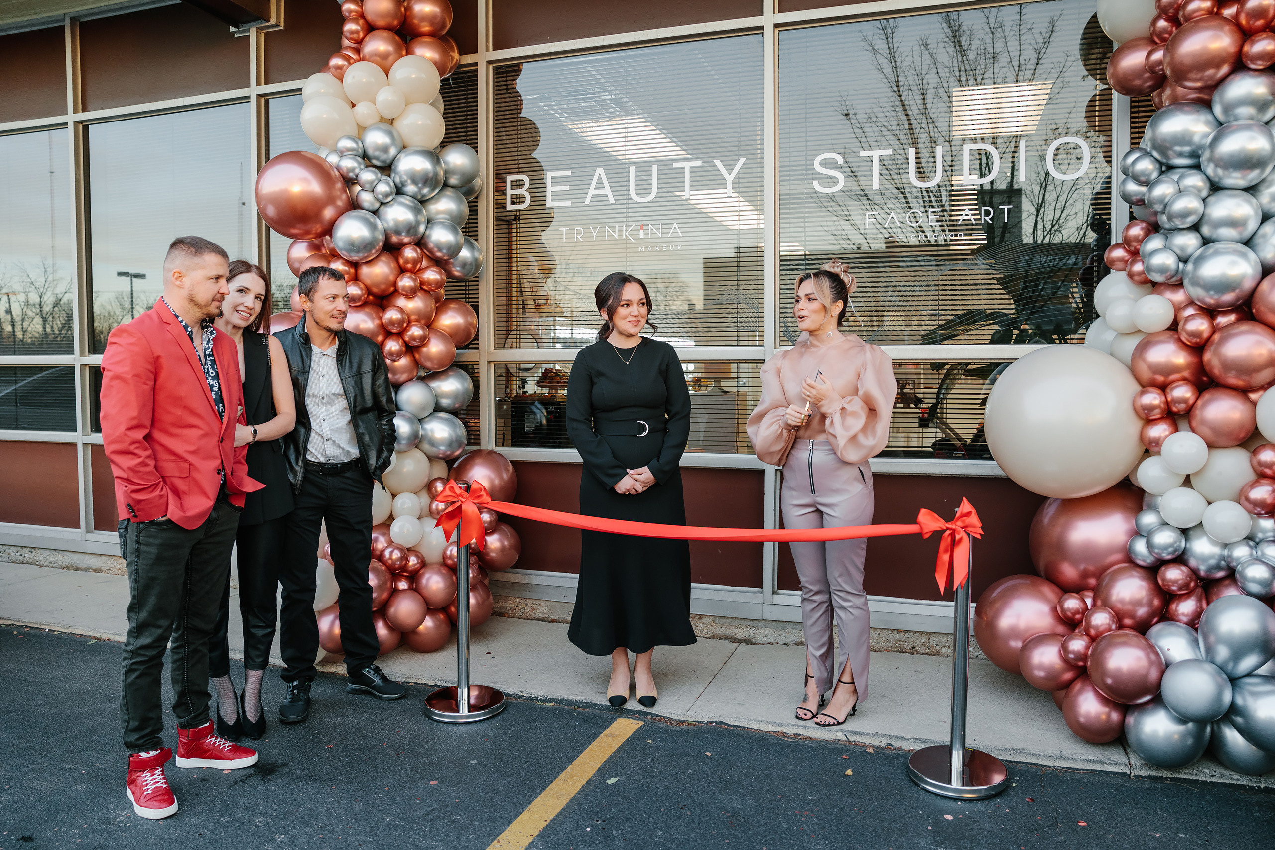 Grand Opening Trynkina Makeup 11.20.2022. Wedding family event photographer in Chicago Nick Yushevich