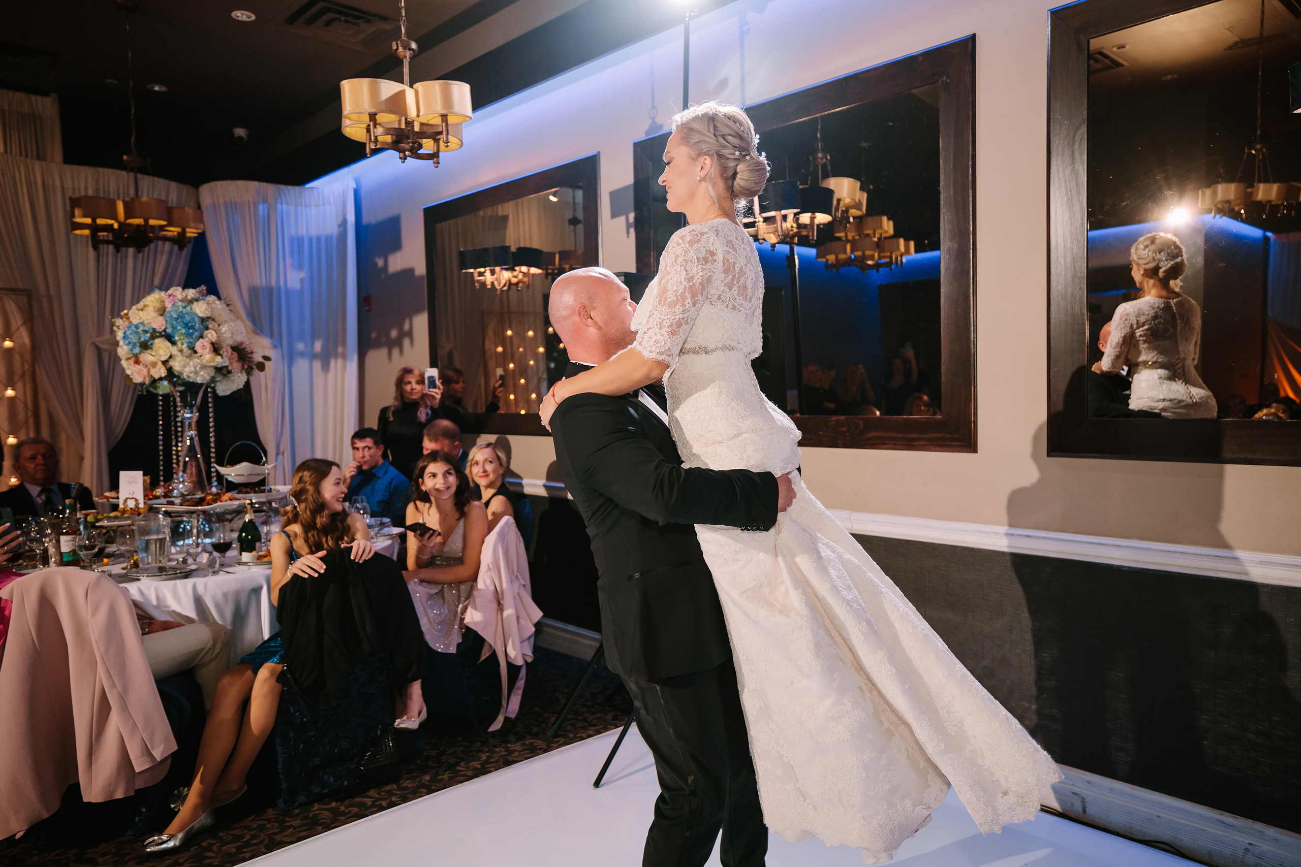 10.29.2022 Wedding. Wedding family event photographer in Chicago Nick Yushevich