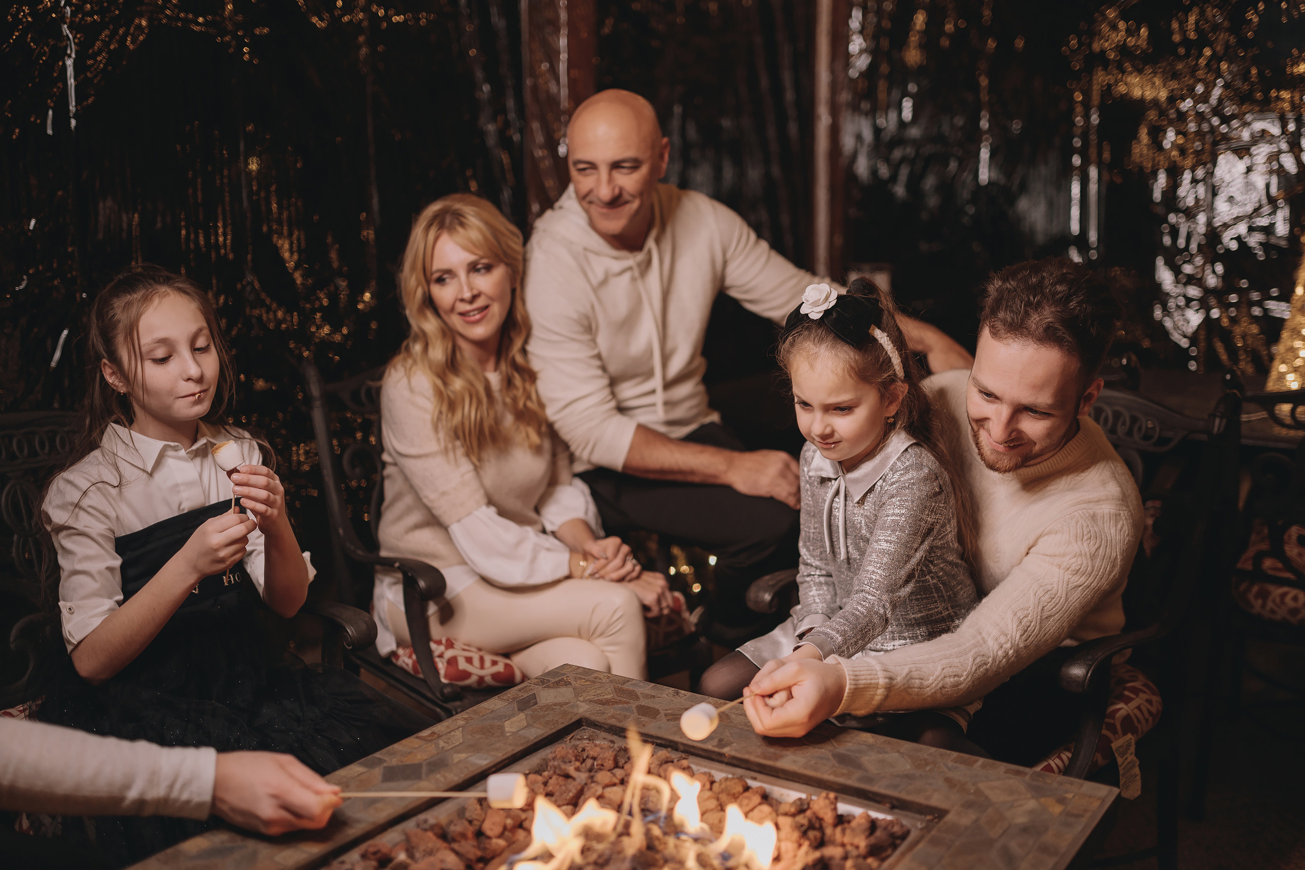 11.26.2022 Christmas Photoshoot. Wedding family event photographer in Chicago Nick Yushevich