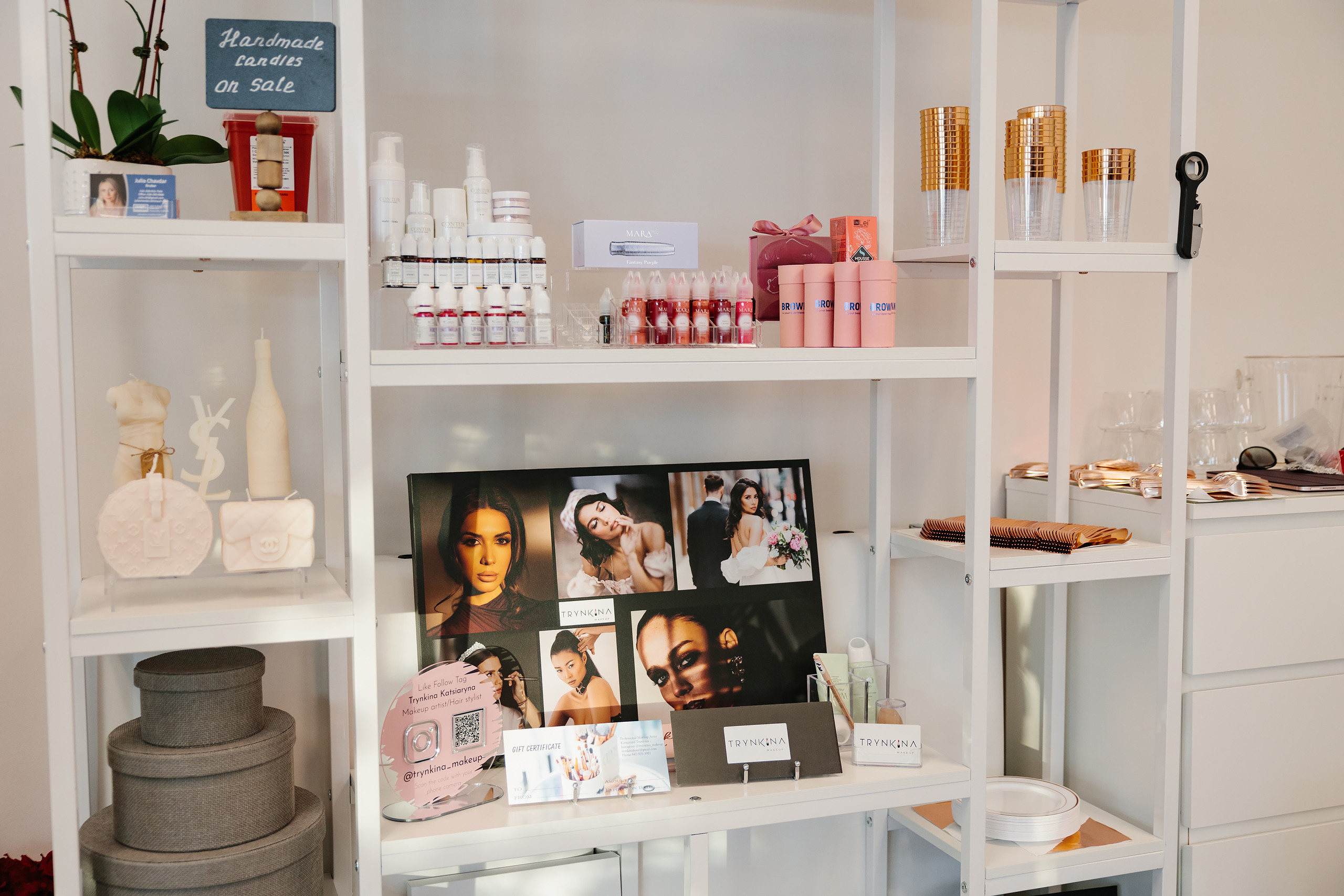 Grand Opening Trynkina Makeup 11.20.2022. Wedding family event photographer in Chicago Nick Yushevich