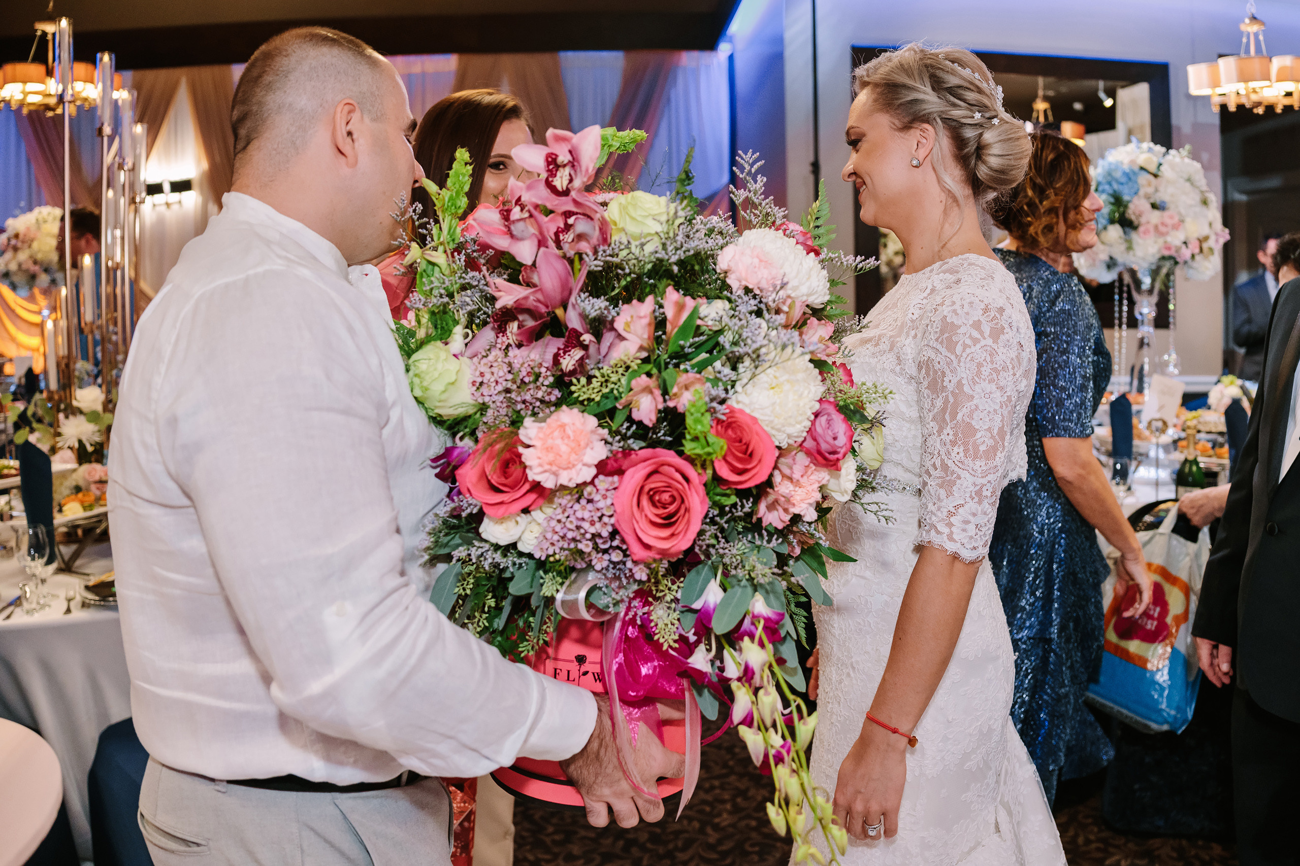 10.29.2022 Wedding. Wedding family event photographer in Chicago Nick Yushevich