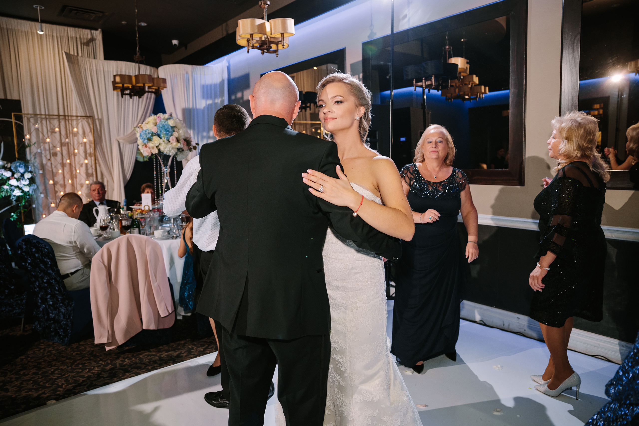 10.29.2022 Wedding. Wedding family event photographer in Chicago Nick Yushevich