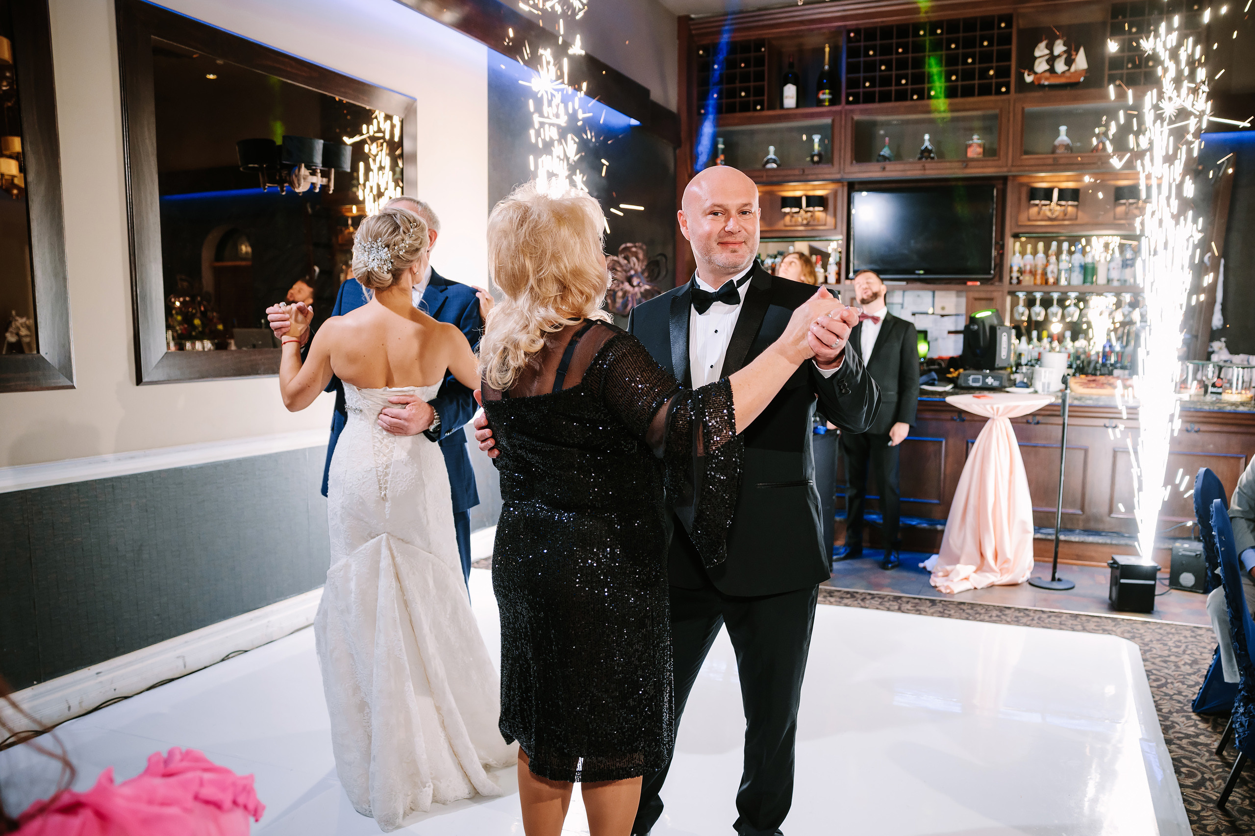 10.29.2022 Wedding. Wedding family event photographer in Chicago Nick Yushevich