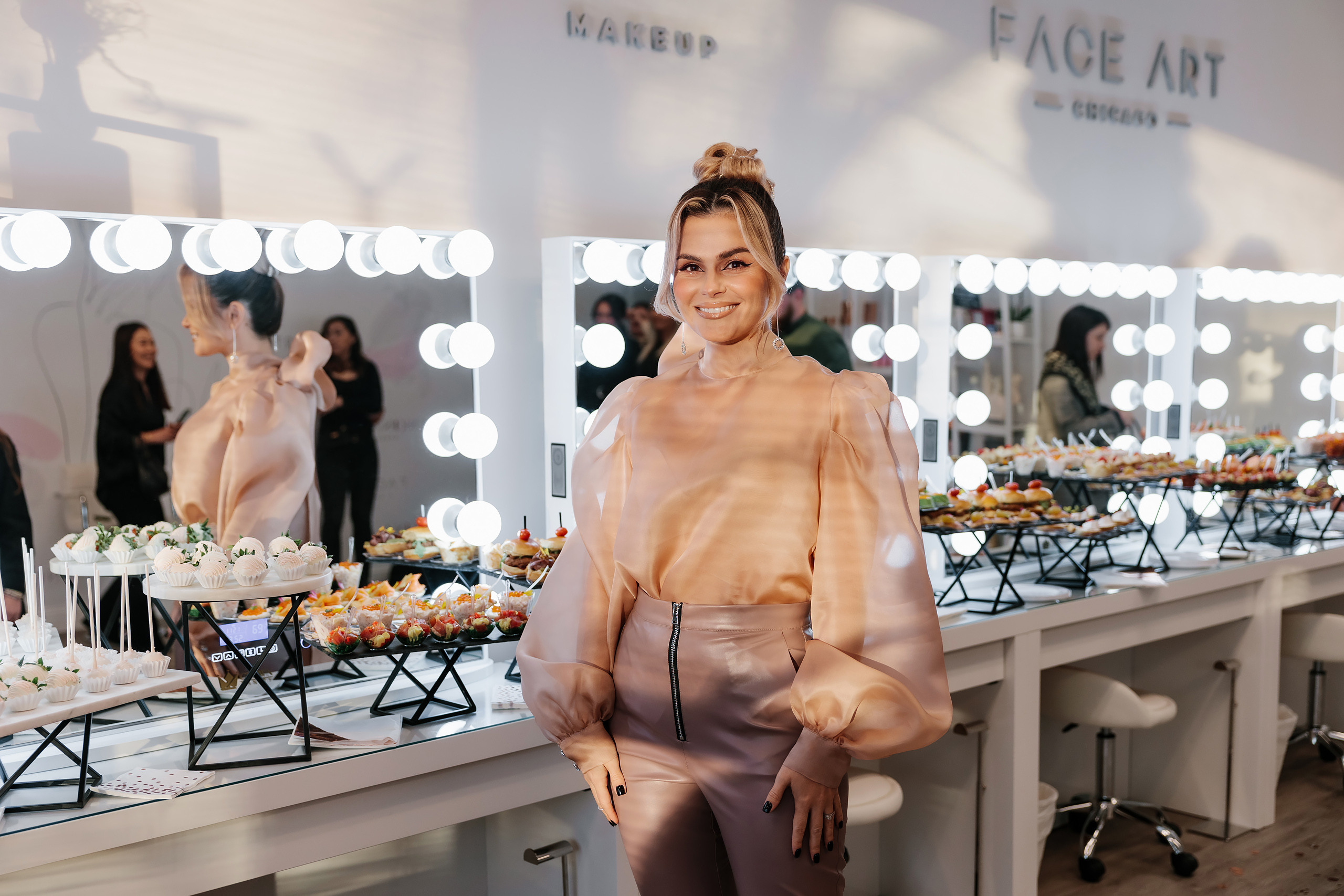 Grand Opening Trynkina Makeup 11.20.2022. Wedding family event photographer in Chicago Nick Yushevich