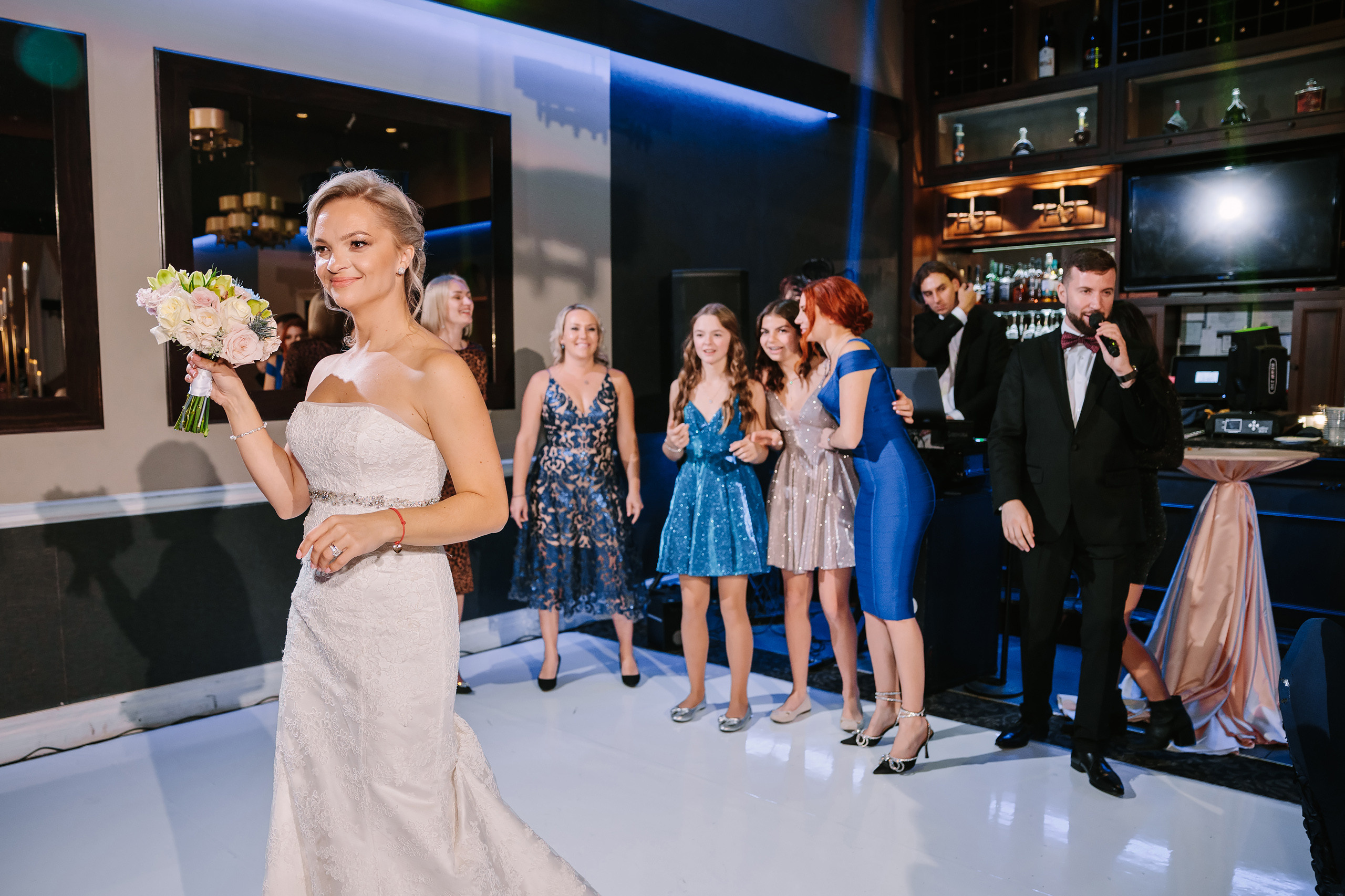 10.29.2022 Wedding. Wedding family event photographer in Chicago Nick Yushevich