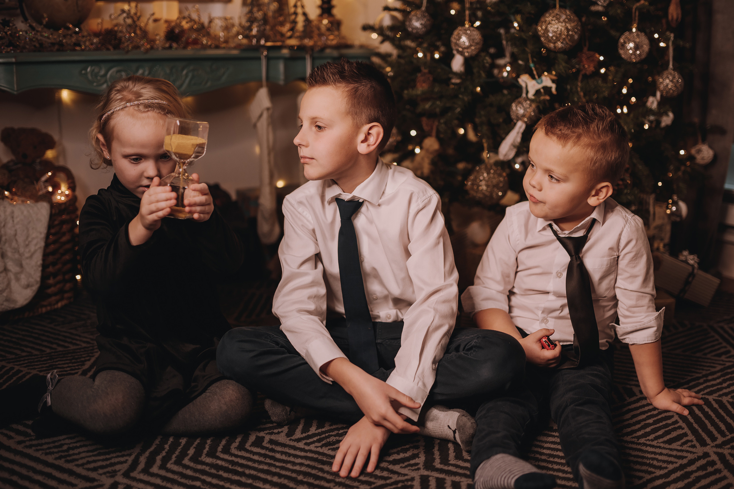 11.25.2022 Christmas Photoshoot 5. Wedding family event photographer in Chicago Nick Yushevich