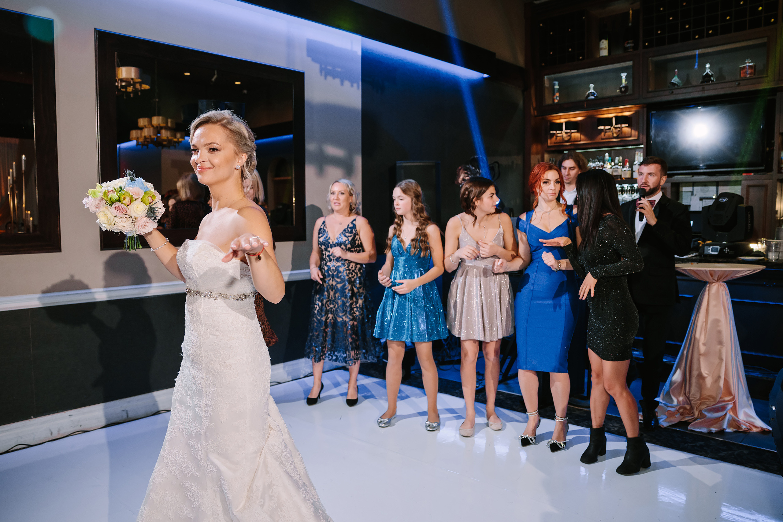 10.29.2022 Wedding. Wedding family event photographer in Chicago Nick Yushevich