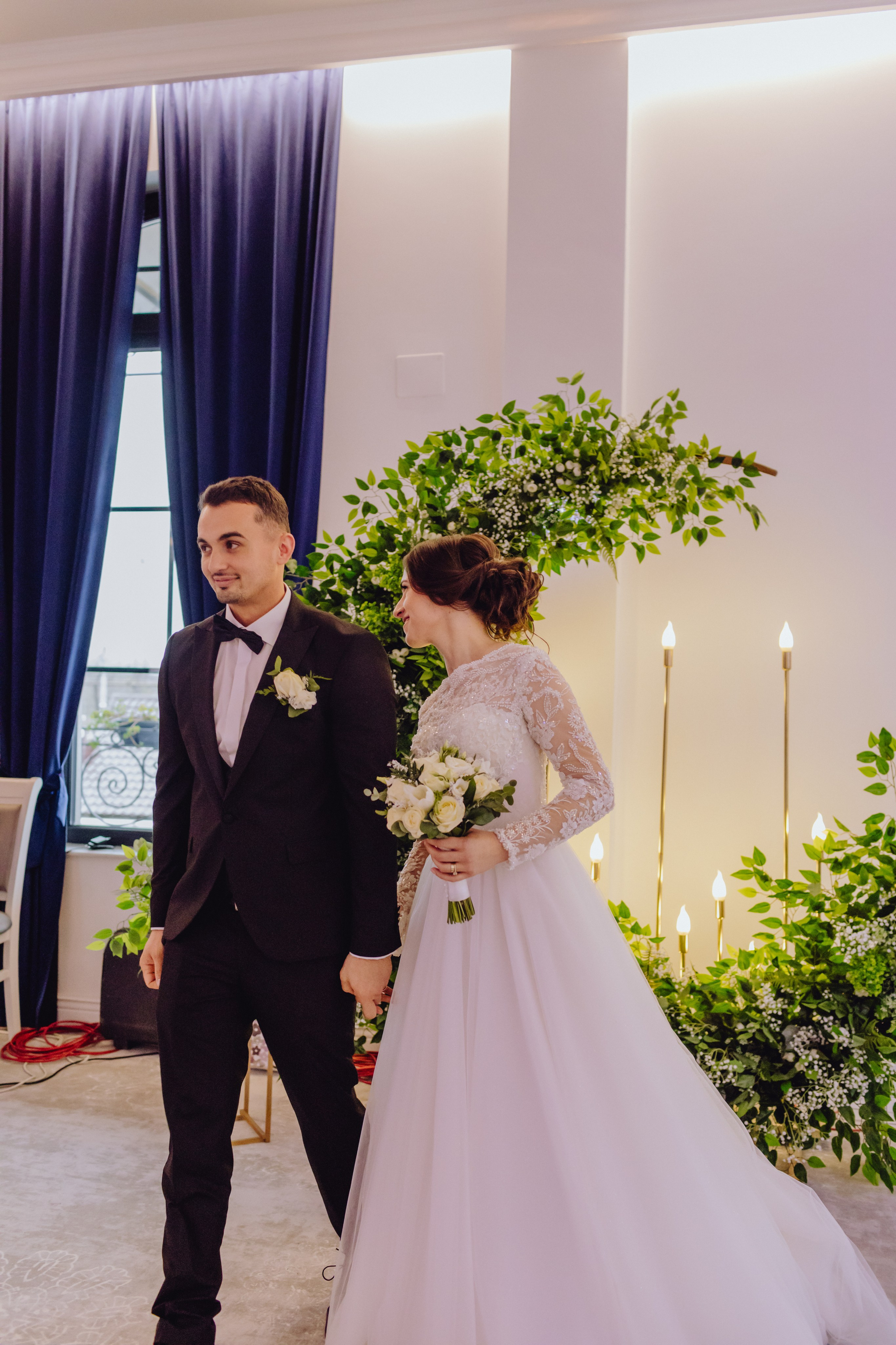 Adi & Angela. Wedding & couple photographer from Romania Rut Vetan