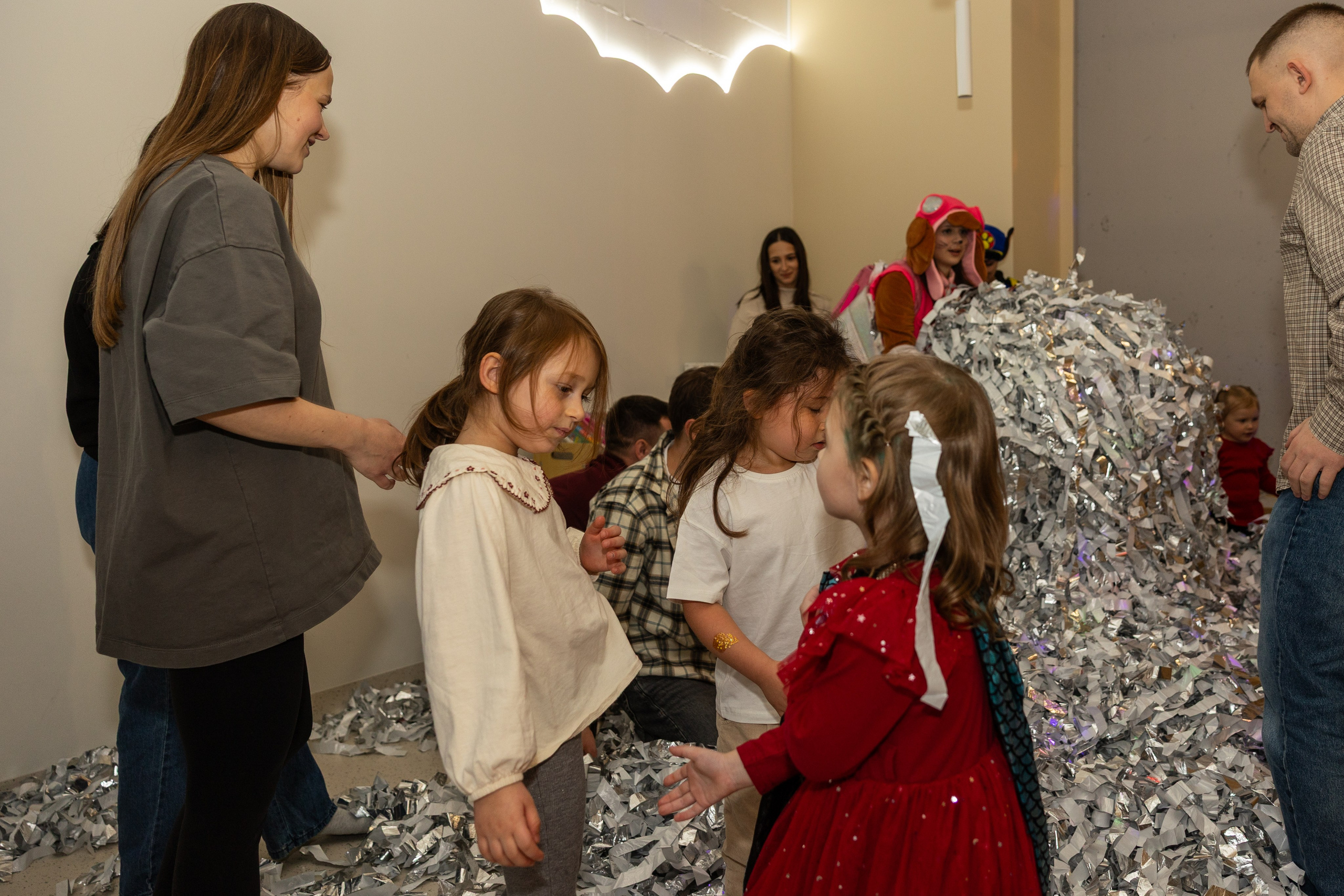 День рождения Артёма 24 января 2026 года. Семейный и детский фотограф в Варшаве Мила Бобровская