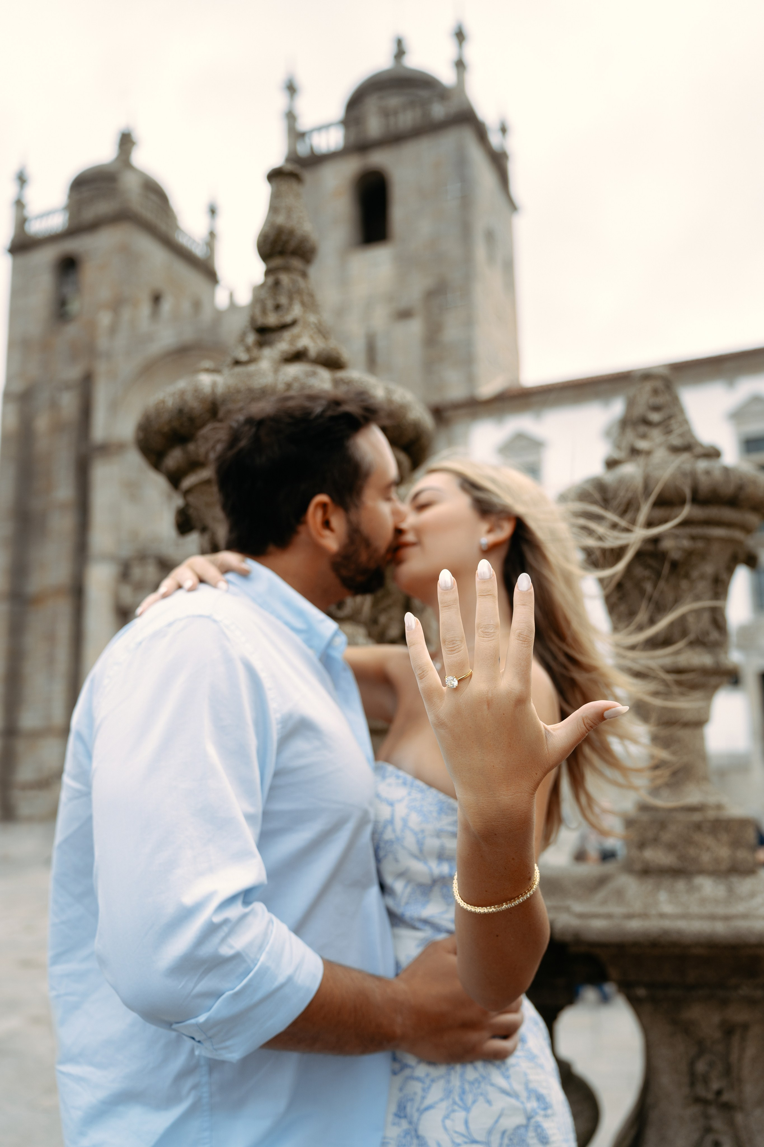 LOVE STORY IN PORTO. Sessões de fotos e vídeos, tours fotográficos em Portugal — WePortugal