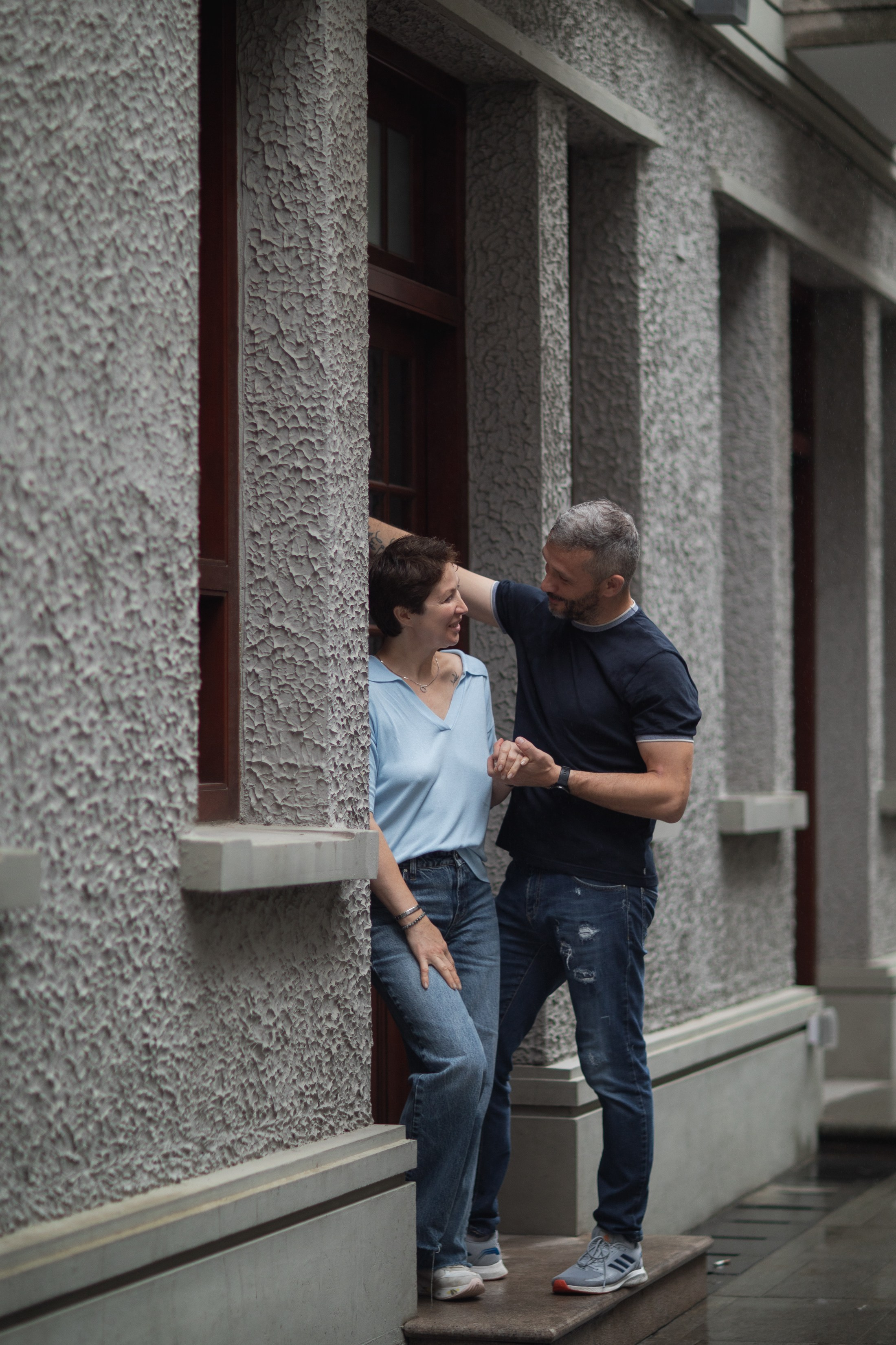 Под дождем во Французском квартале Шанхая. Фотограф в Шанхае — Лола Пидлуская