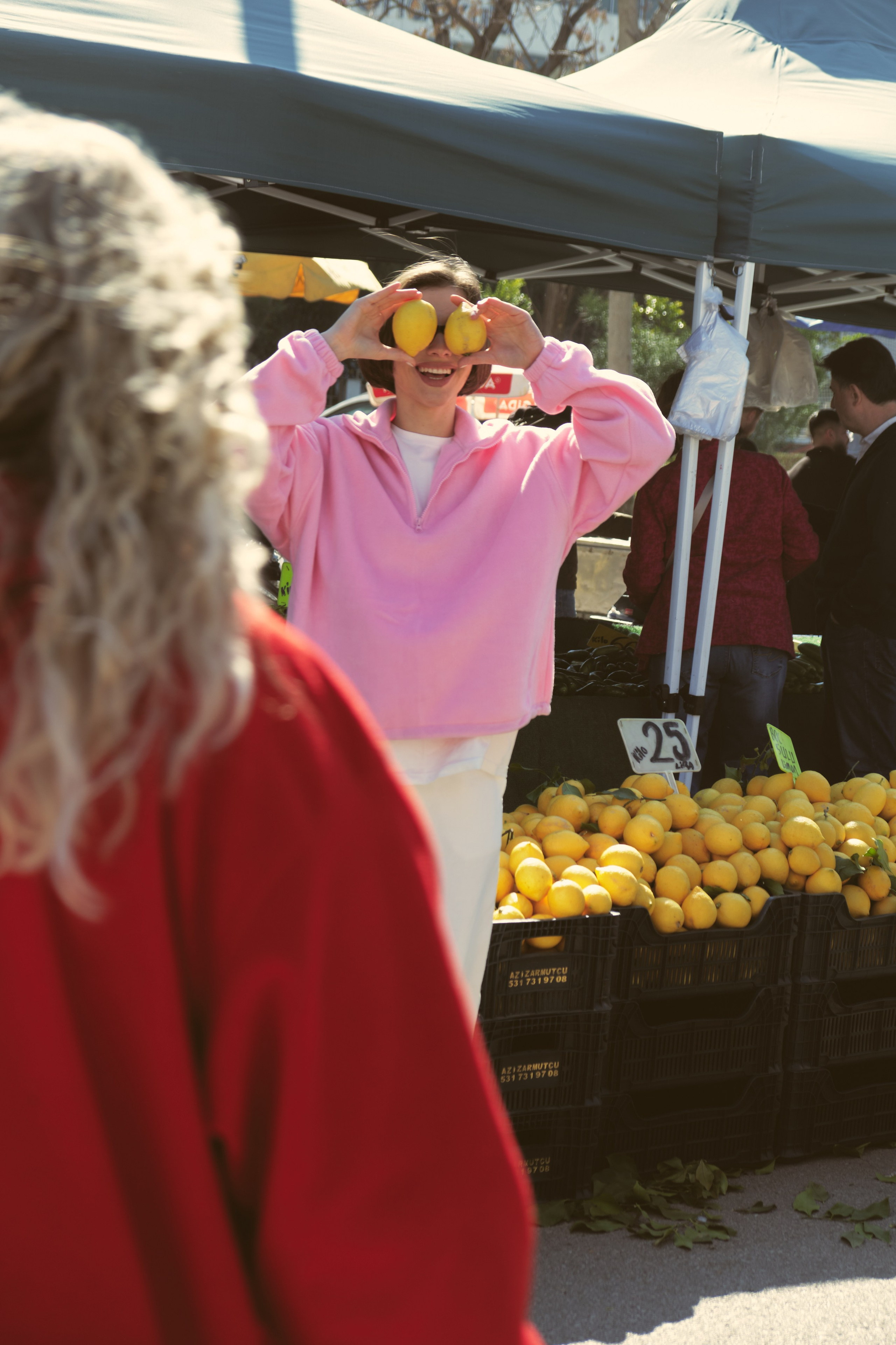 Mirsa Spring'25. Commercial fashion photographer based in Turkey and Europe