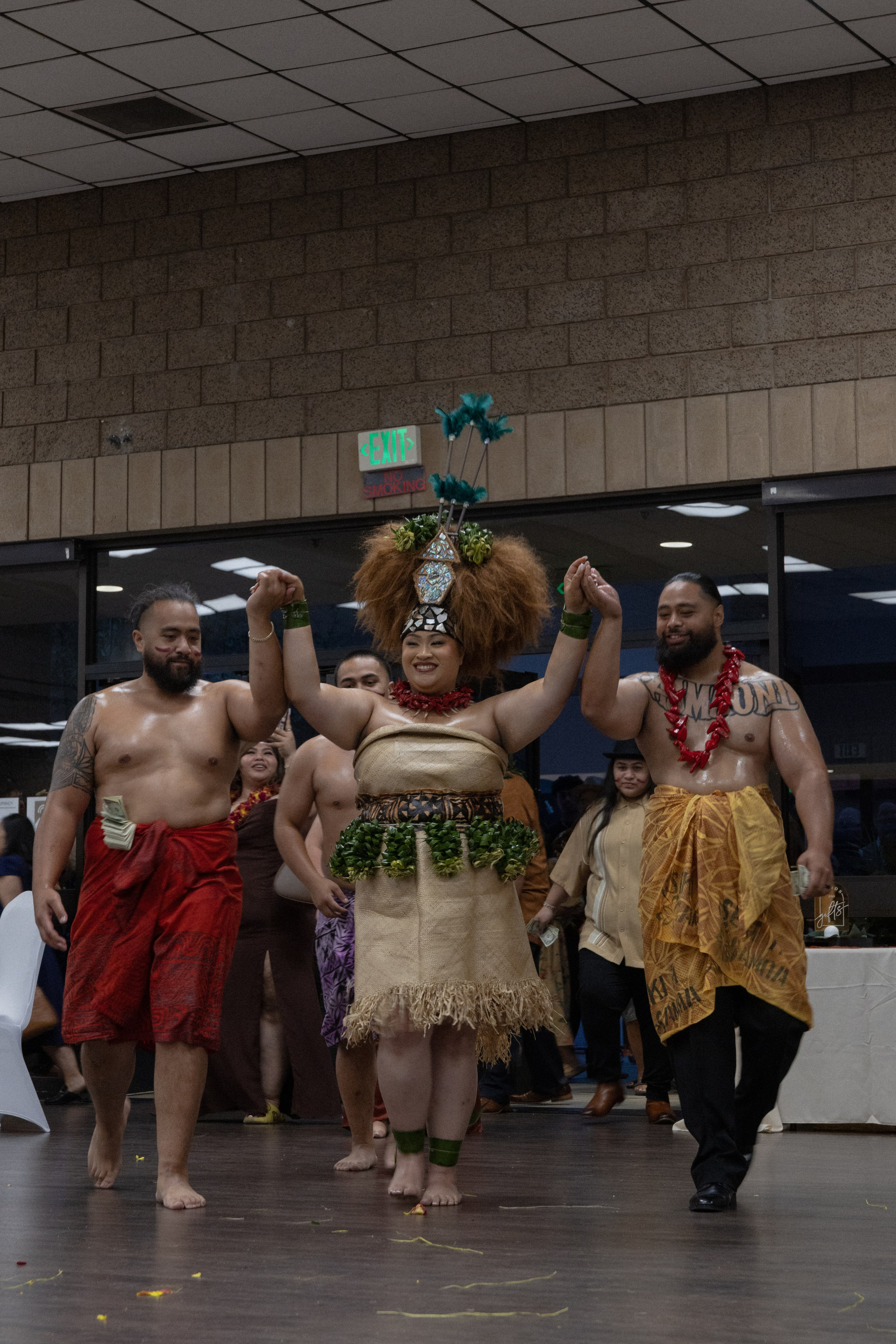Arieta & Esmond: Polynesian Bliss and Love. Portrait, family, maternity & wedding photography & videography in SoCal Kseni Vibe