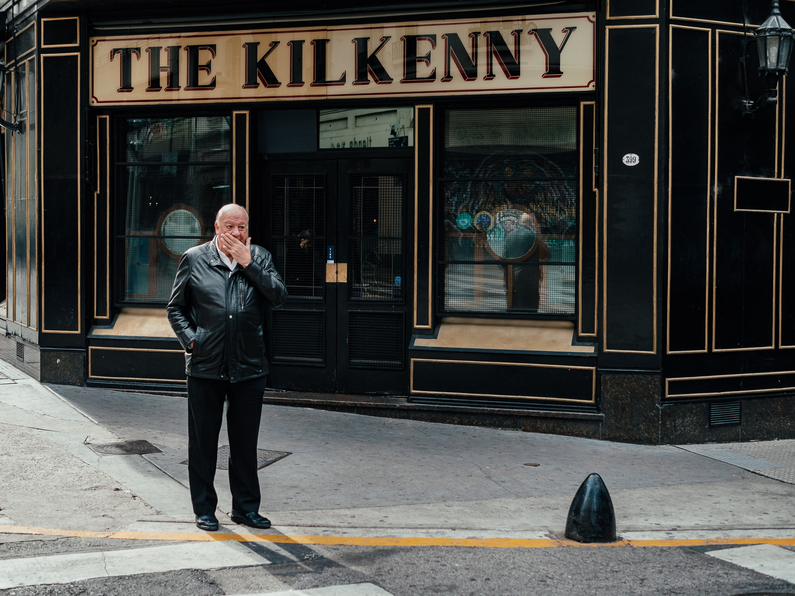 Downtown Buenos Aires, Argentina. Federico Borobio, street and documentary photography.