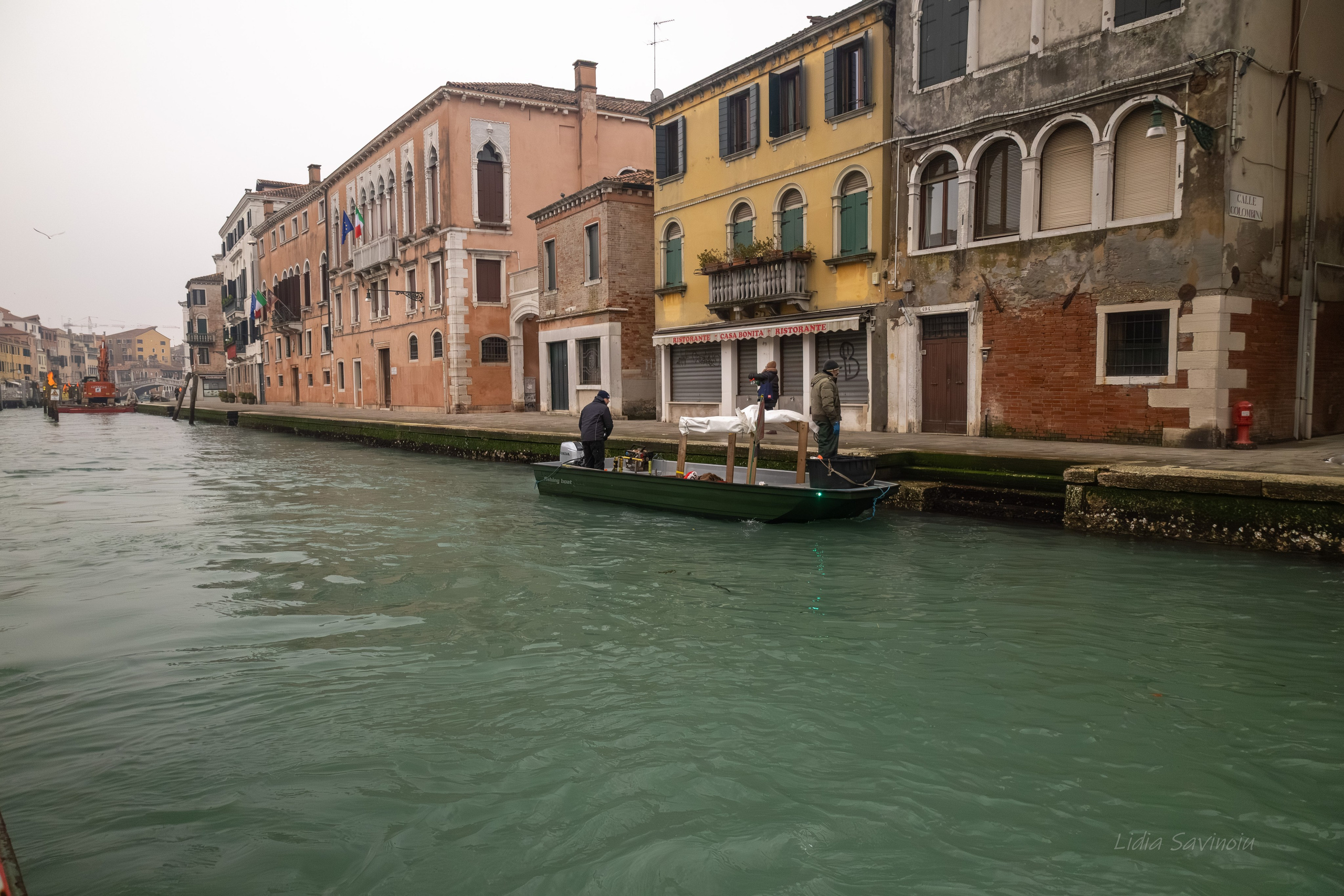 Veneția. Fotograf. Lucrez cu oameni, produse și spații. Portret și fotografie creativă. Bacău, România. Lidia Savinoiu