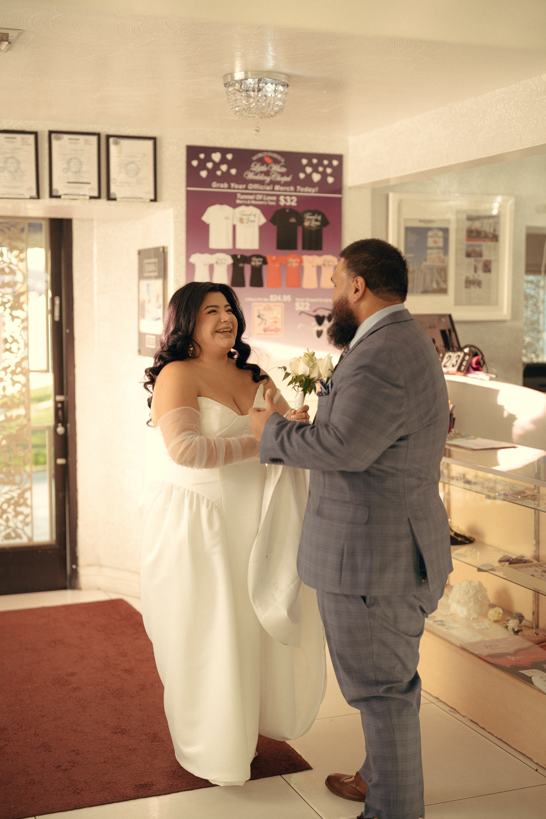 Miriam&Tino. Wedding & elopement photographer Viktoriya Kravtsov. Las Vegas