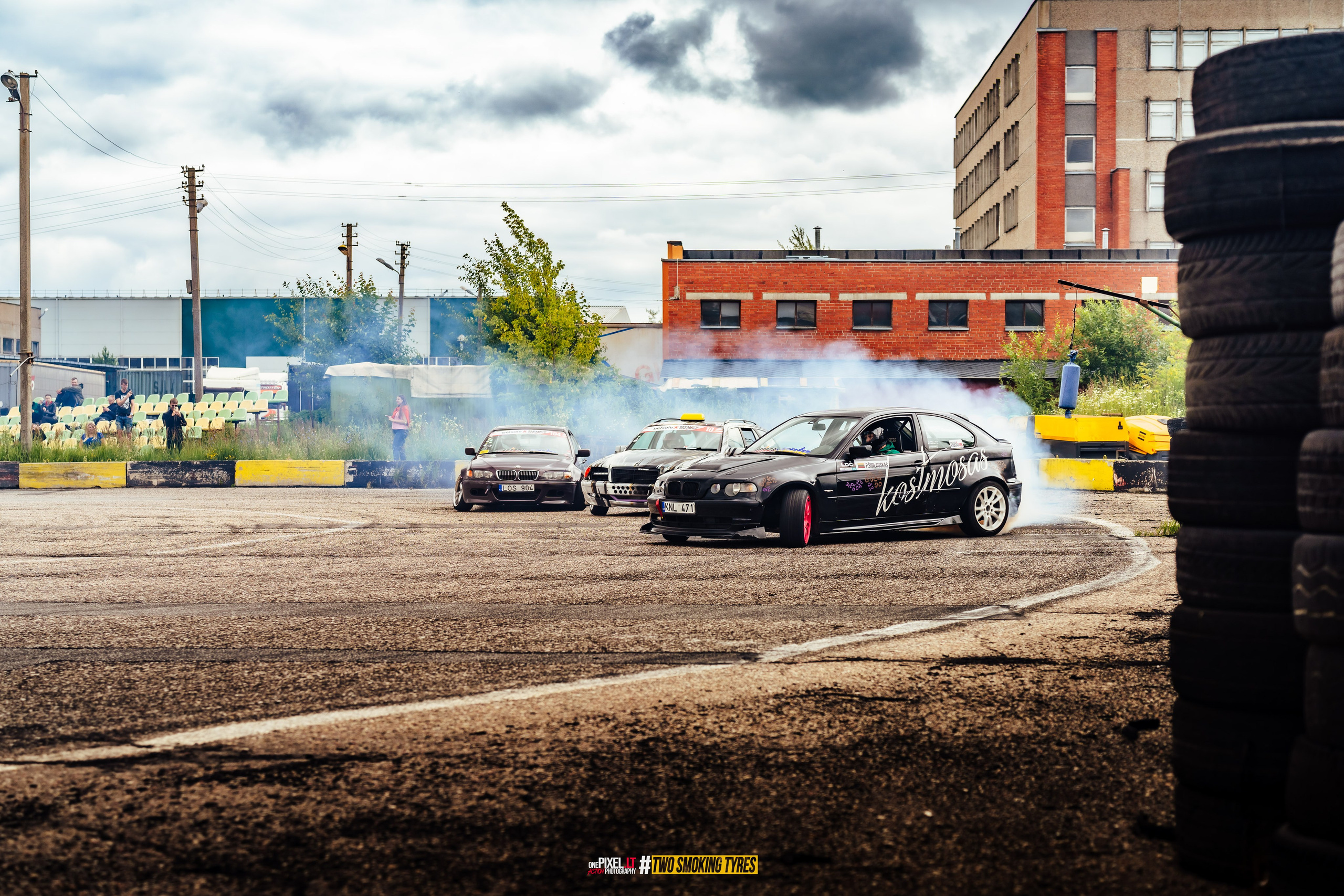 Side to Side #DRIFTDAY. OnePIXEL
