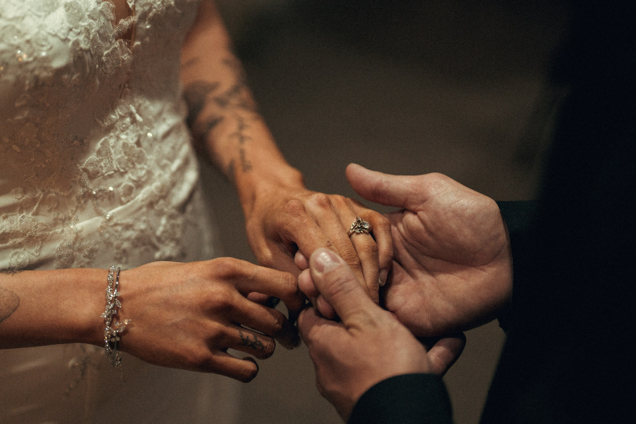 Krystina&Raymond. Wedding & elopement photographer Viktoriya Kravtsov. Las Vegas