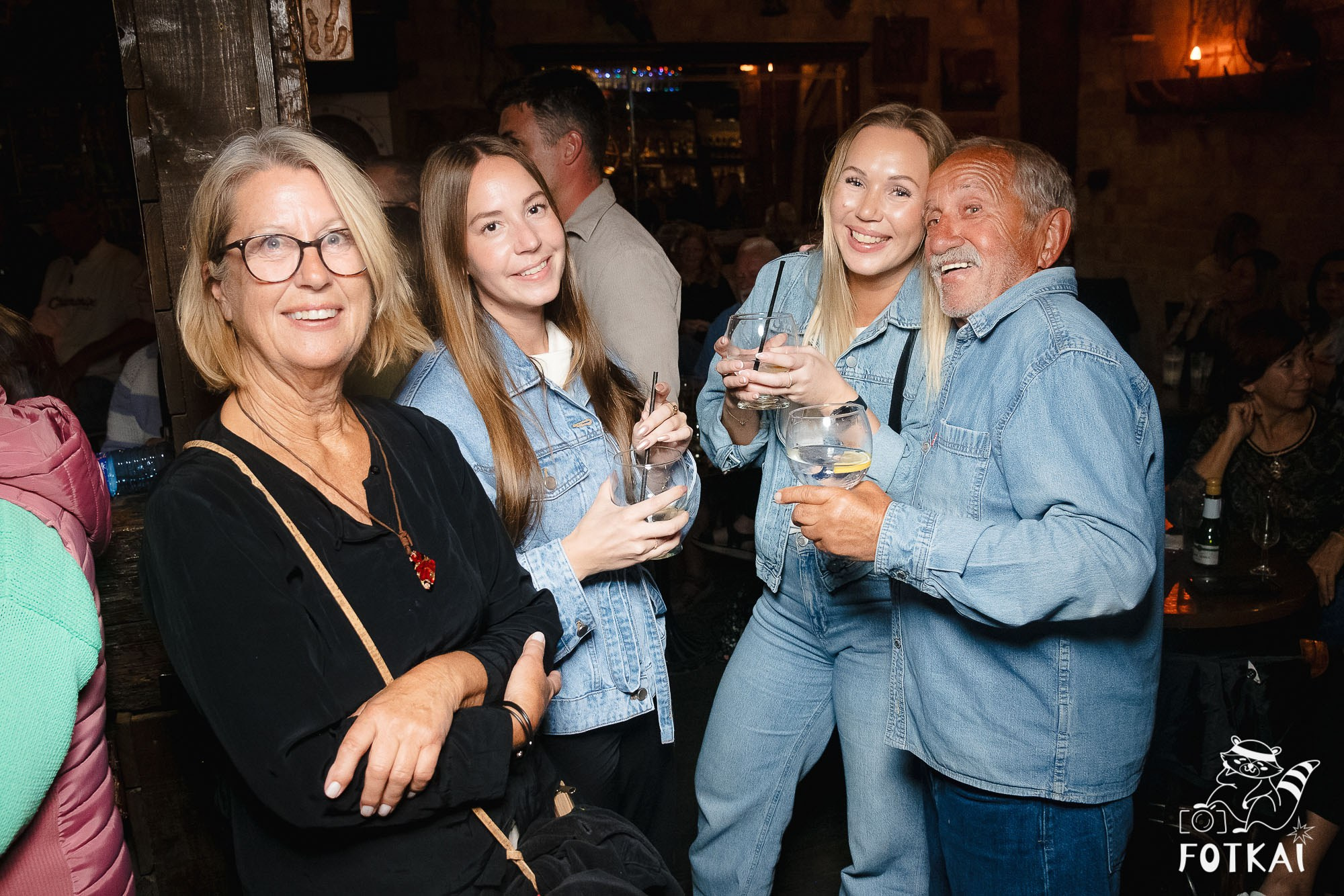 Amy Winehouse Tribute at El Paso Bar (March 28) — Live Concert Photo Report | FOTKAI