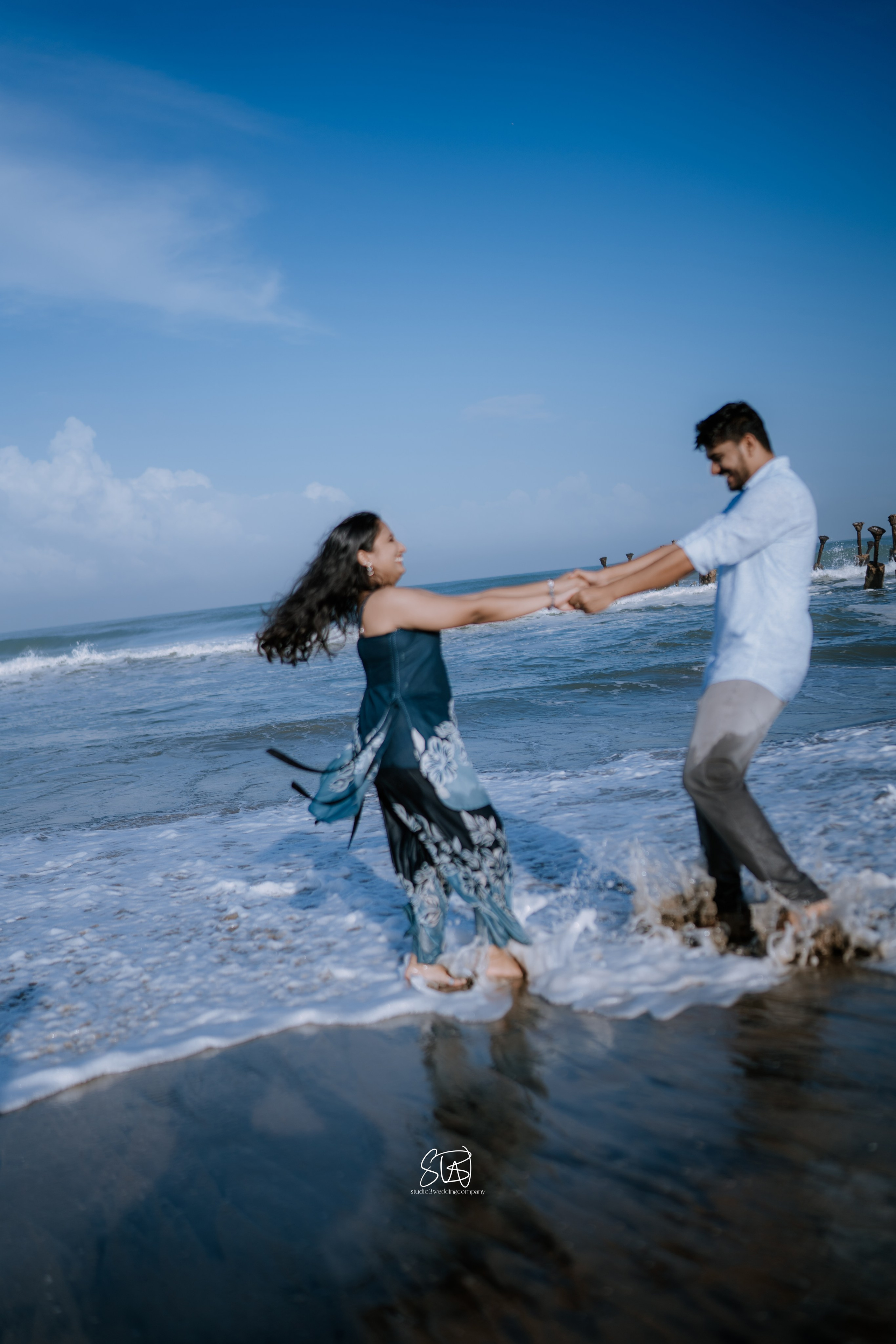 BEACH PREWEDDING. STUDIO3WEDDINGCOMPANY
