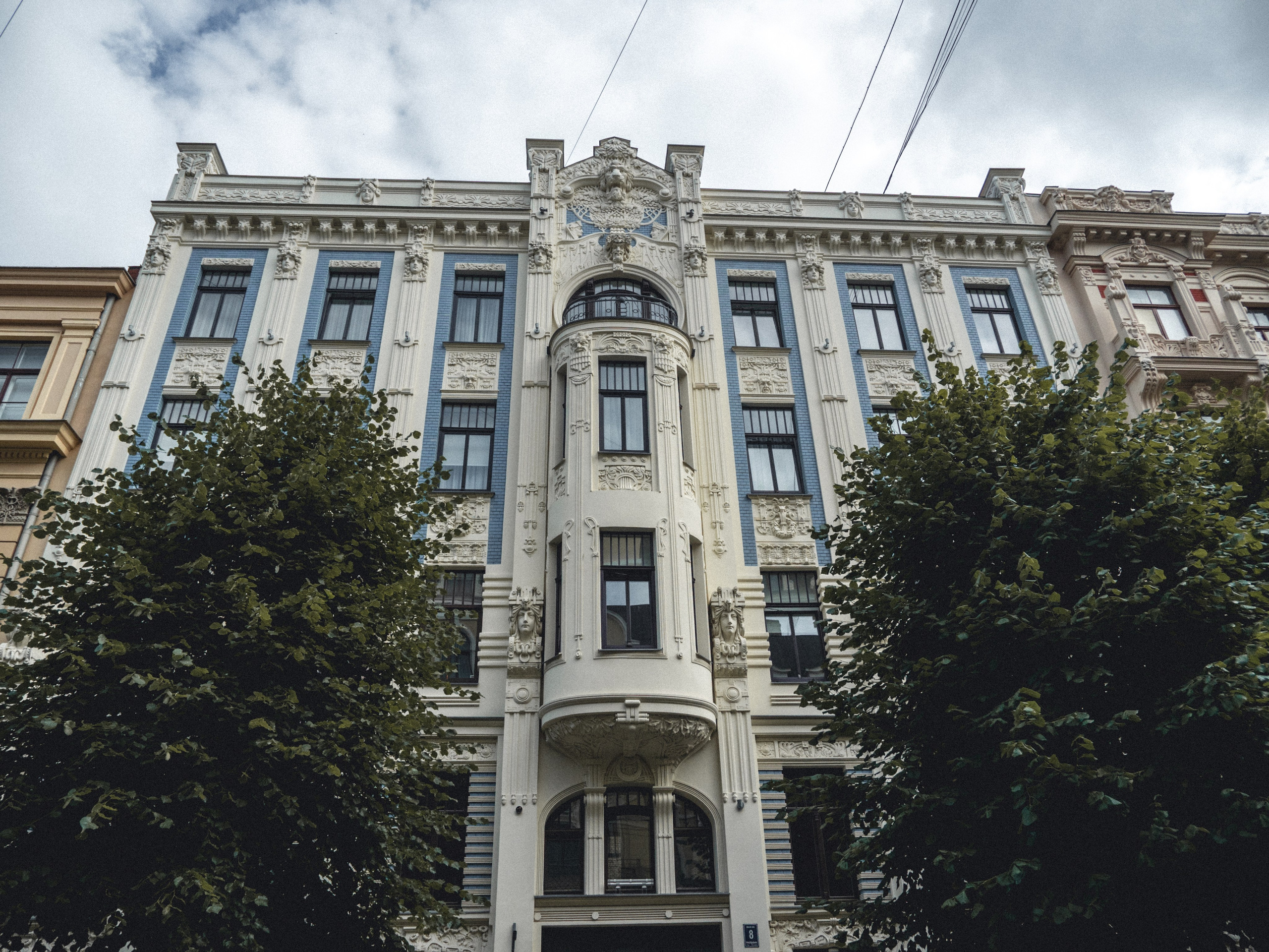 Voyage à Riga. Photographe sur Cote d’Azur. Portraits de familles, couples, enfants, événements