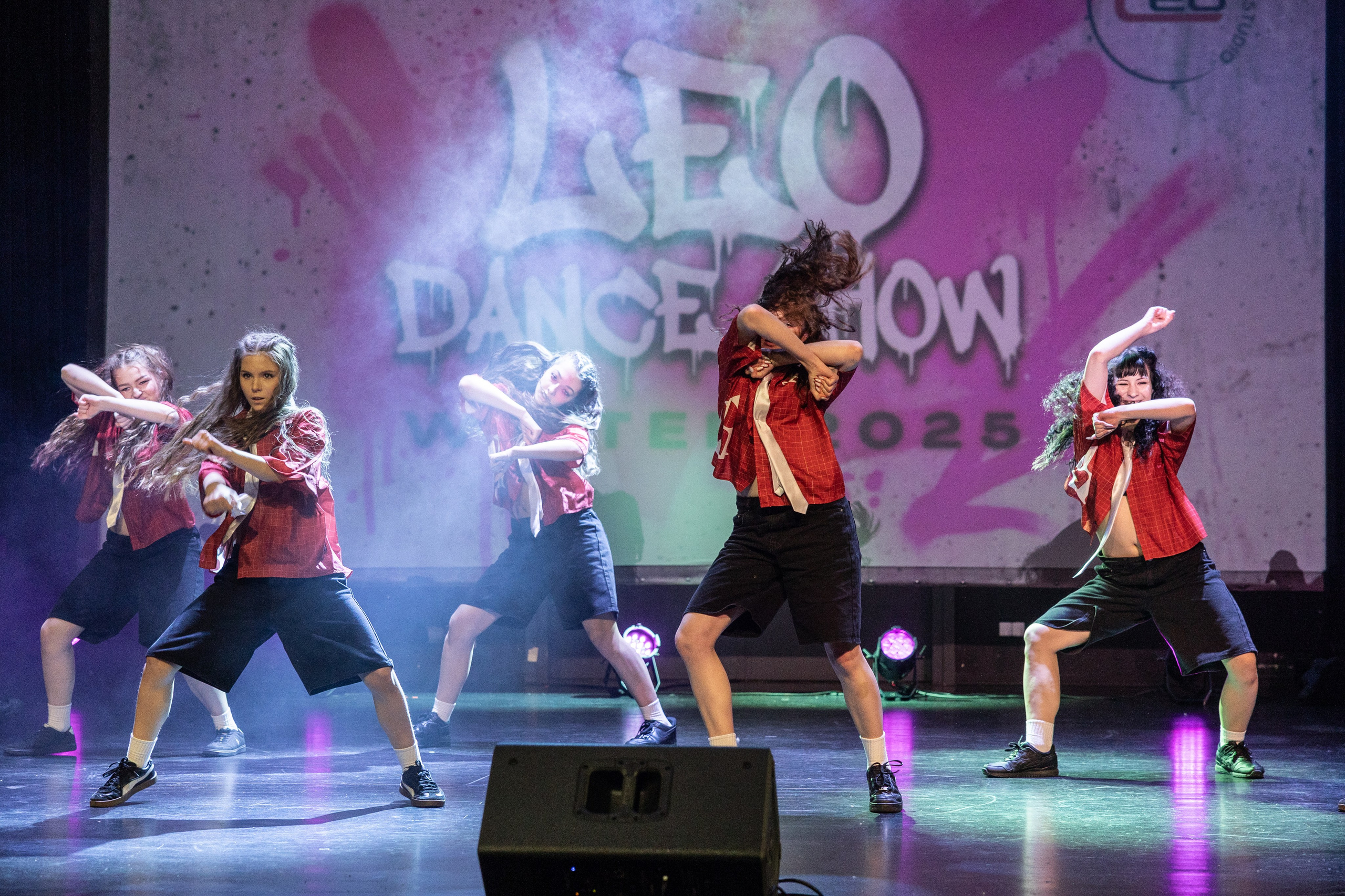 LEO DANCE SHOW WINTER 2025. Семейный и детский фотограф в Варшаве Мила Бобровская