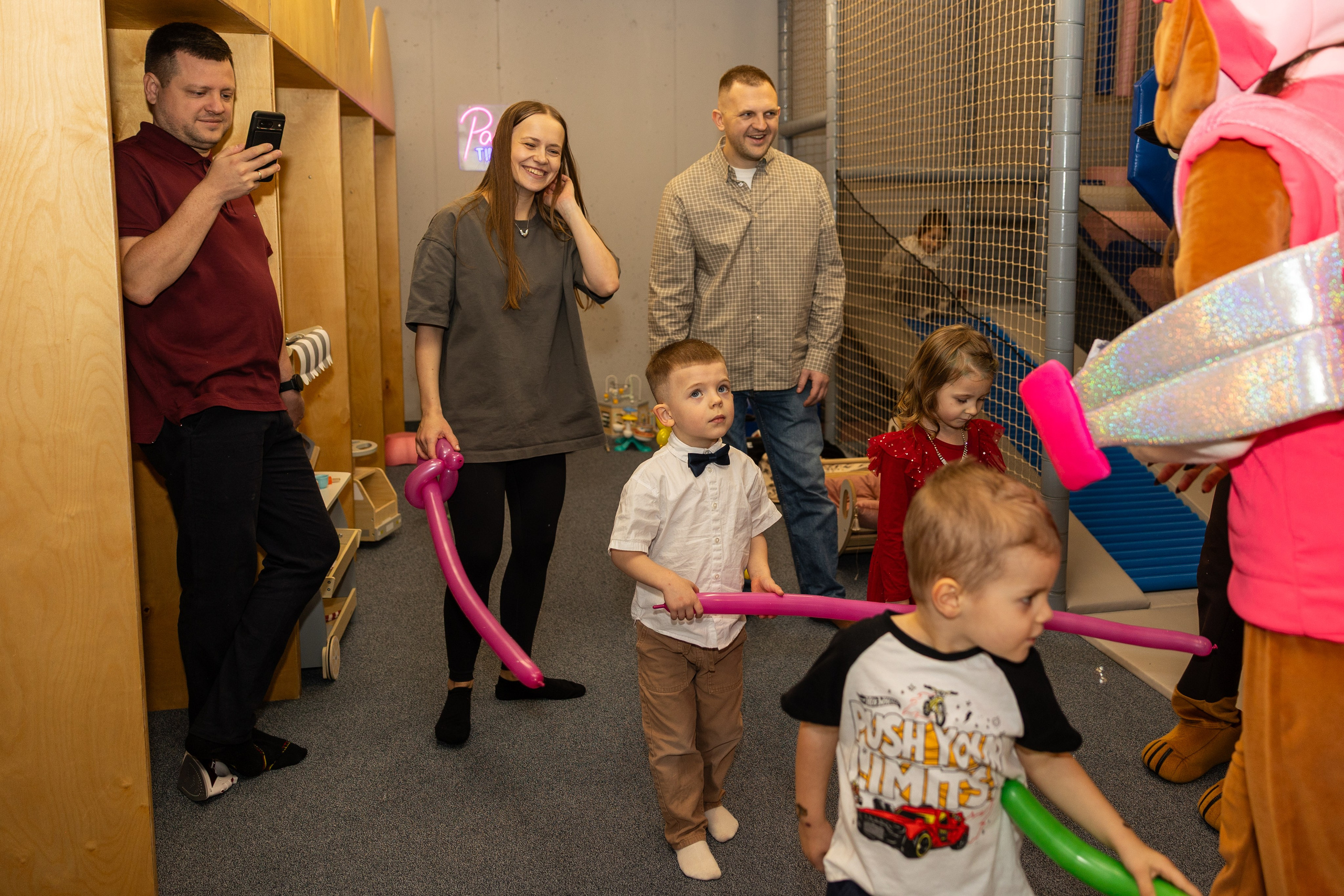 День рождения Артёма 24 января 2026 года. Семейный и детский фотограф в Варшаве Мила Бобровская