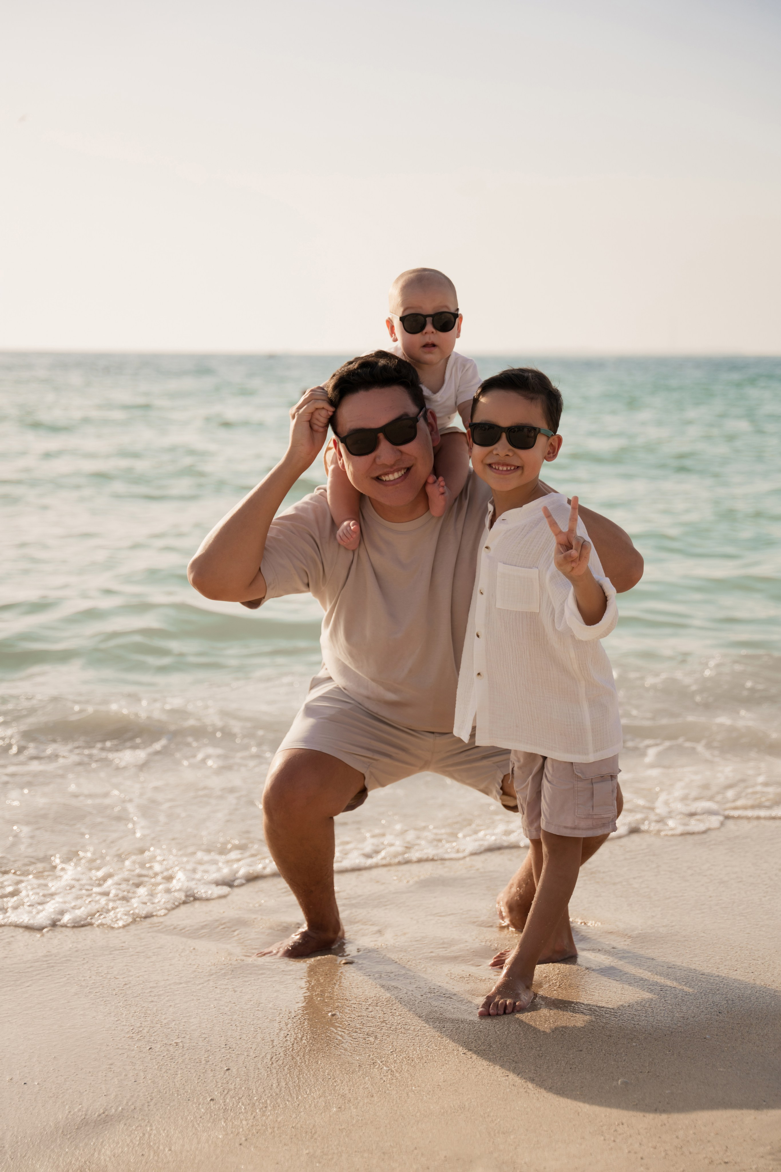 Waves and sun. Angela Iakovleva — Family Photographer in Dubai
