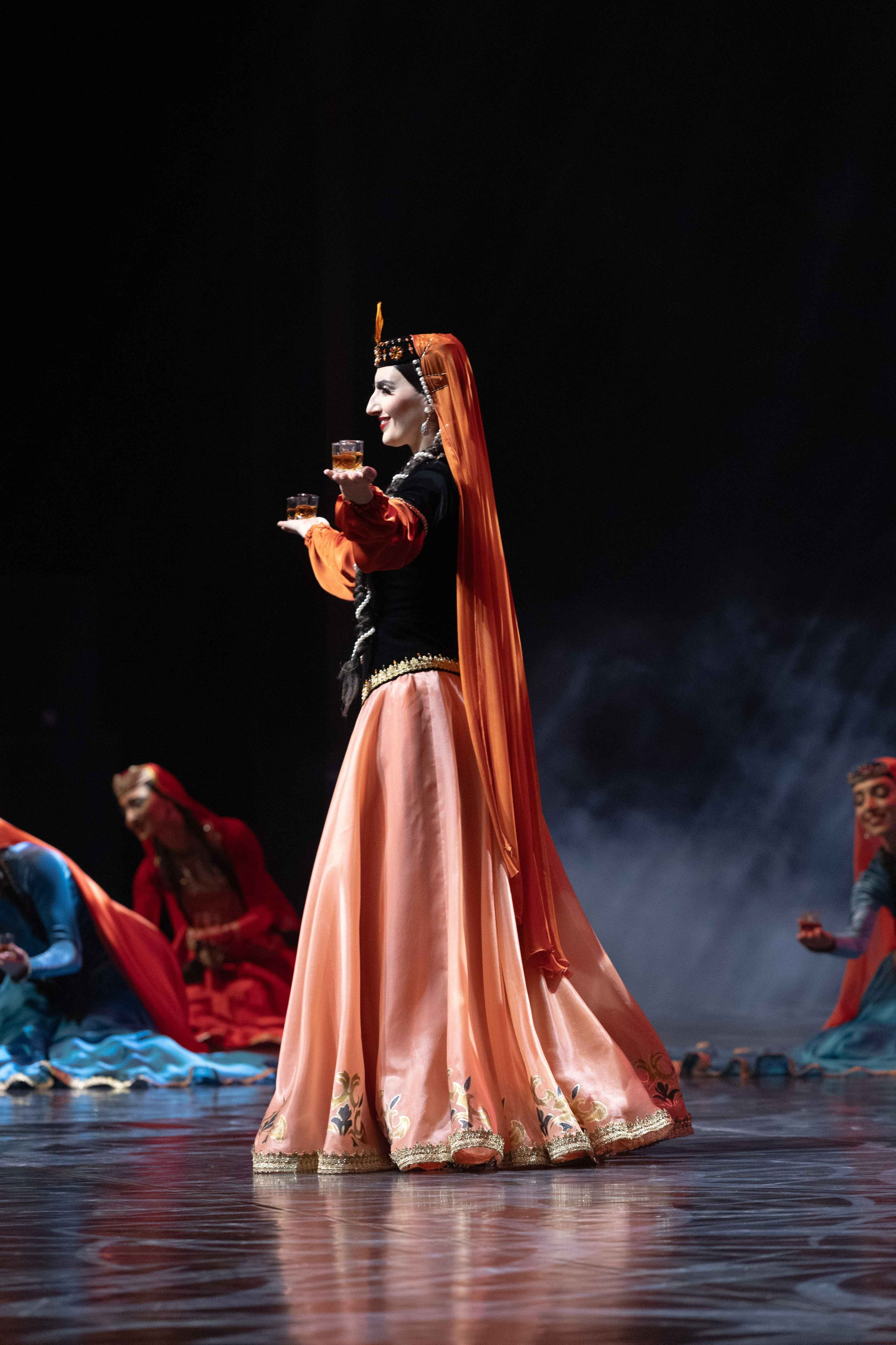 STATE DANCE ENSEMBLE. Wedding&Event photographer Ismail Rzayev in Baku