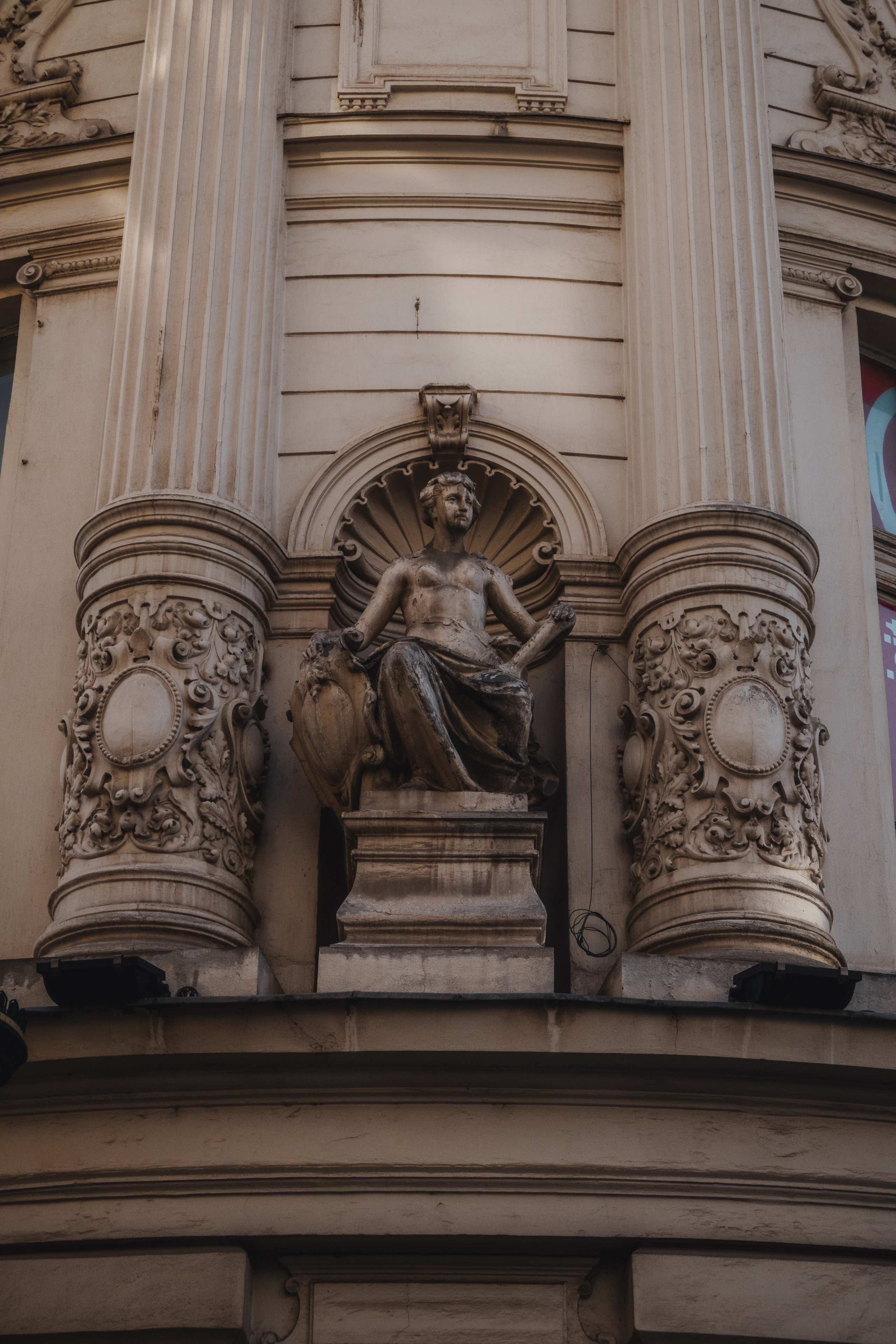 Bucharest. Дизайнер и Фотограф в Кишинёве Бусуйок Станислав