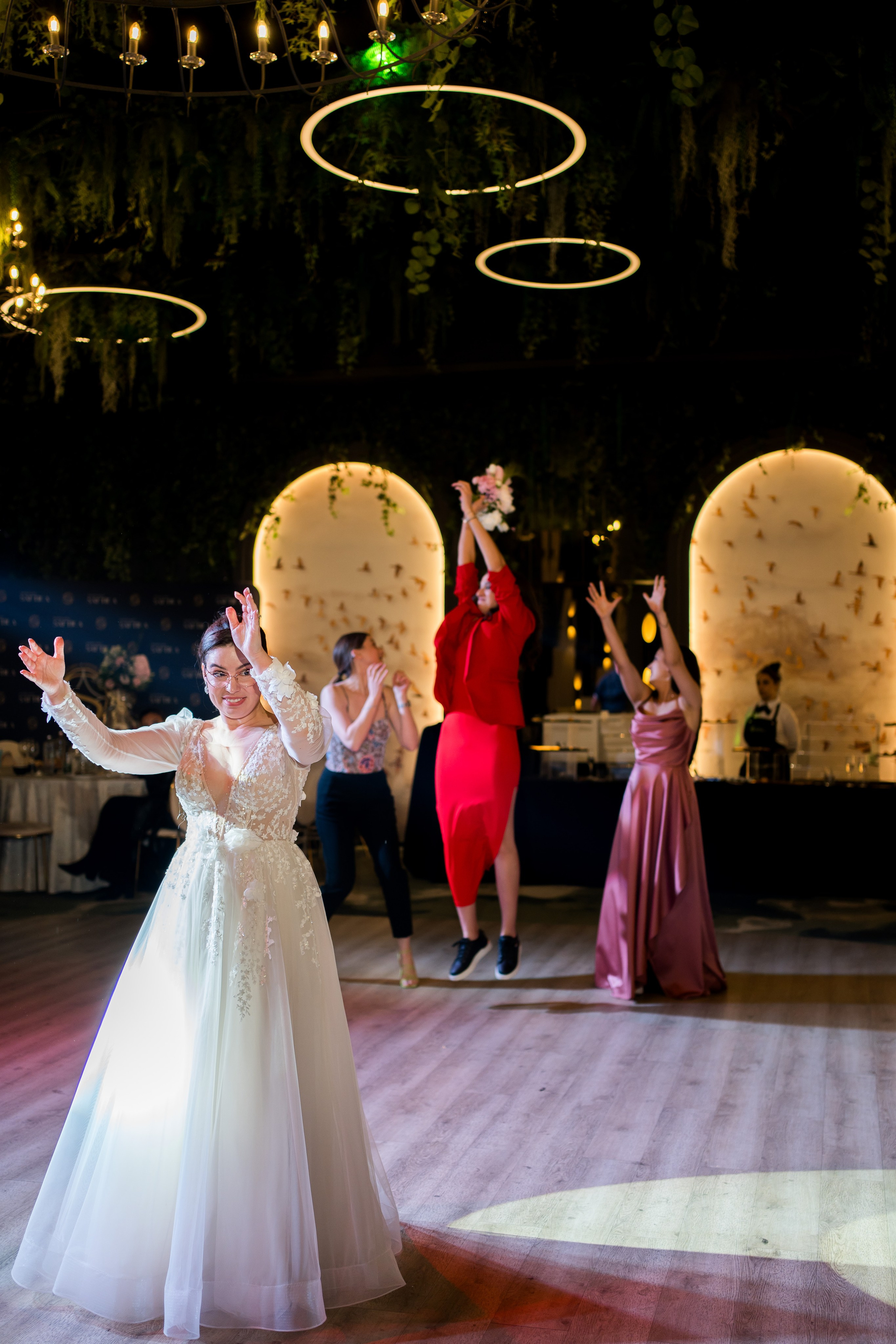 PARTY. Gabriel Florea — Fotograf nuntă București