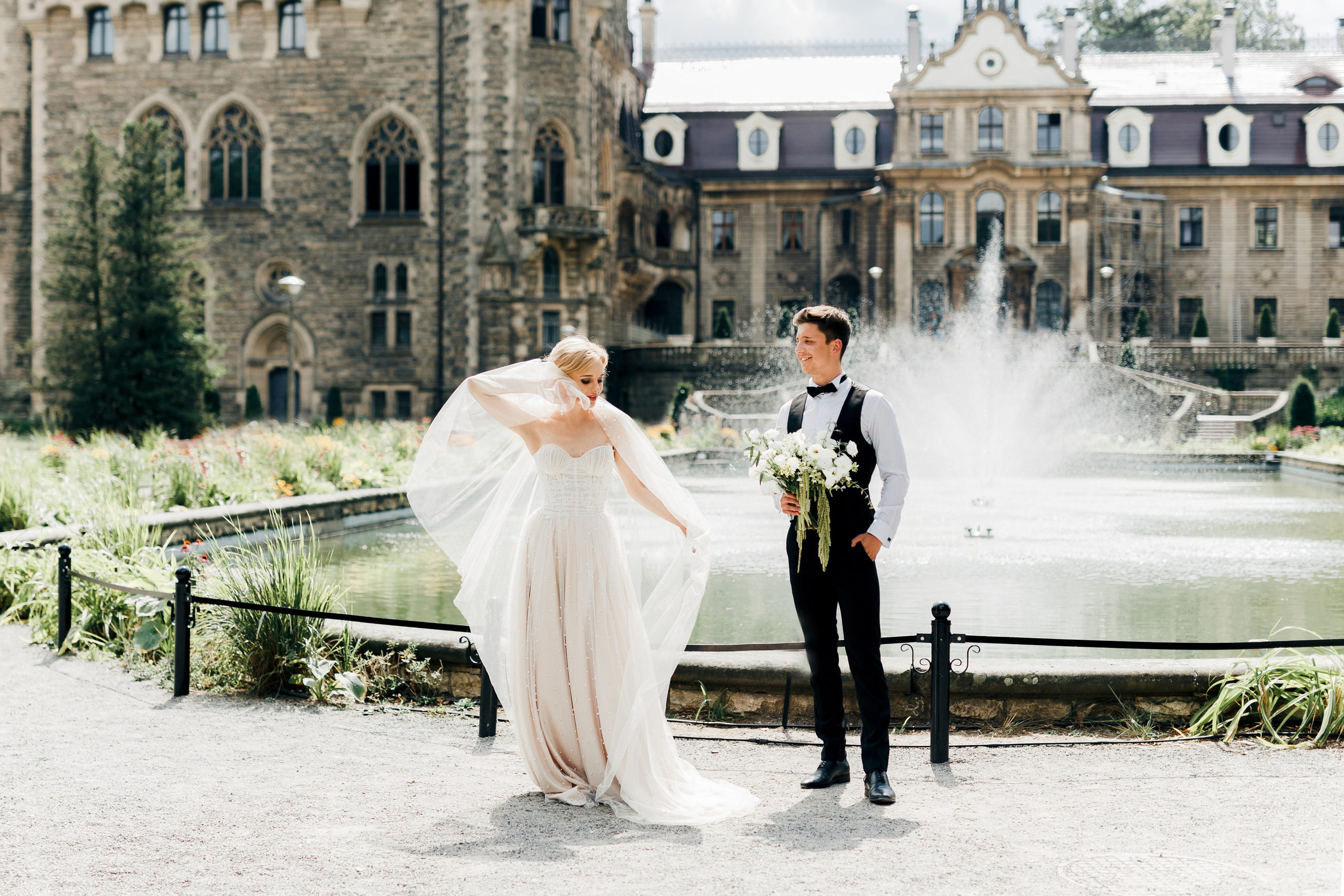 Kasia&Mateusz, Można Zamek. Photograph Katarina