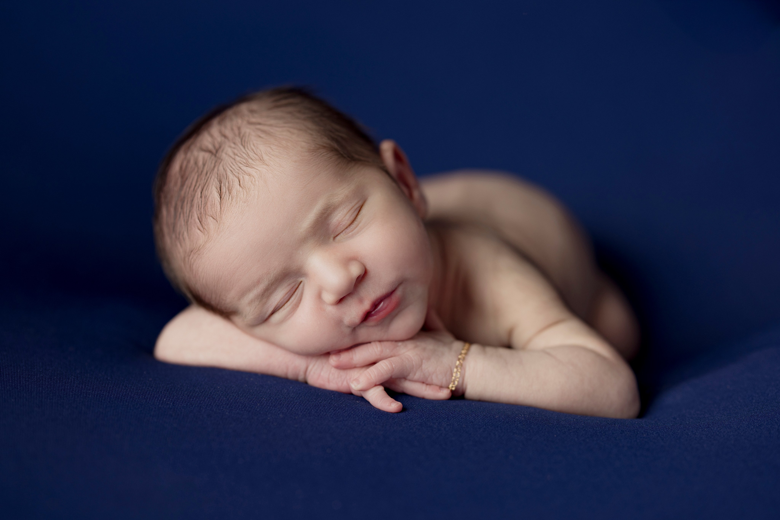 Sesión Newborn Sweet Moments: Guía Completa para Padres | Rainbox. Rainbox Estudio de Fotografía