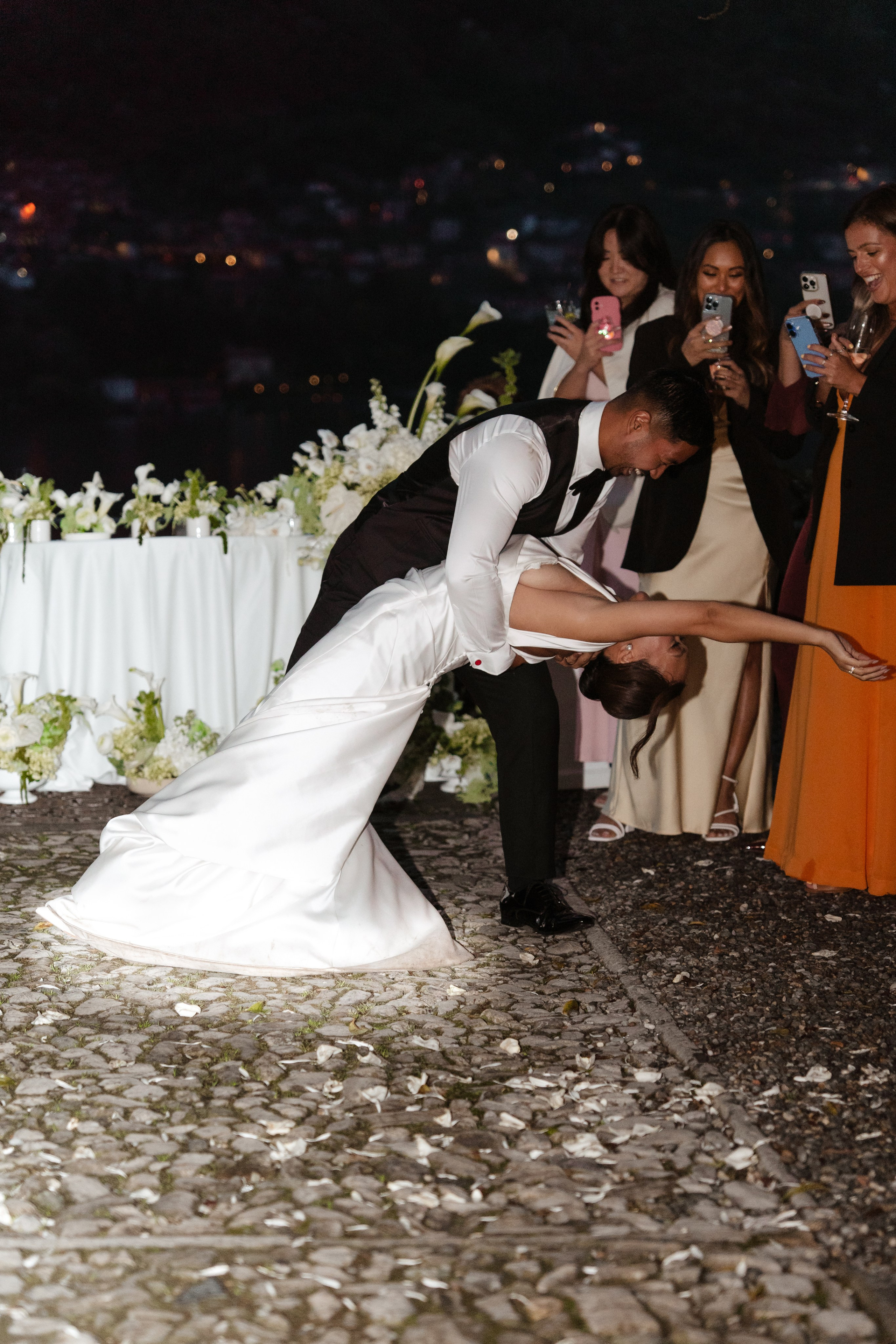 BEATRICE AND RAFAELE_LAKE COMO_Villa Regina Teodolinda. PHOTOGRAPHER IN ITALY