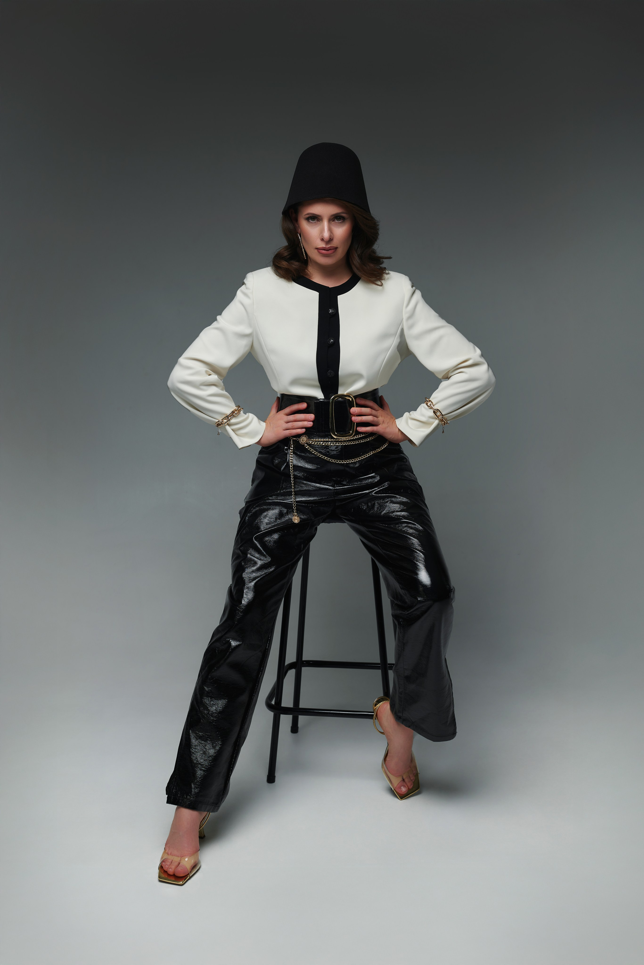 Stylized photoshoots. Home