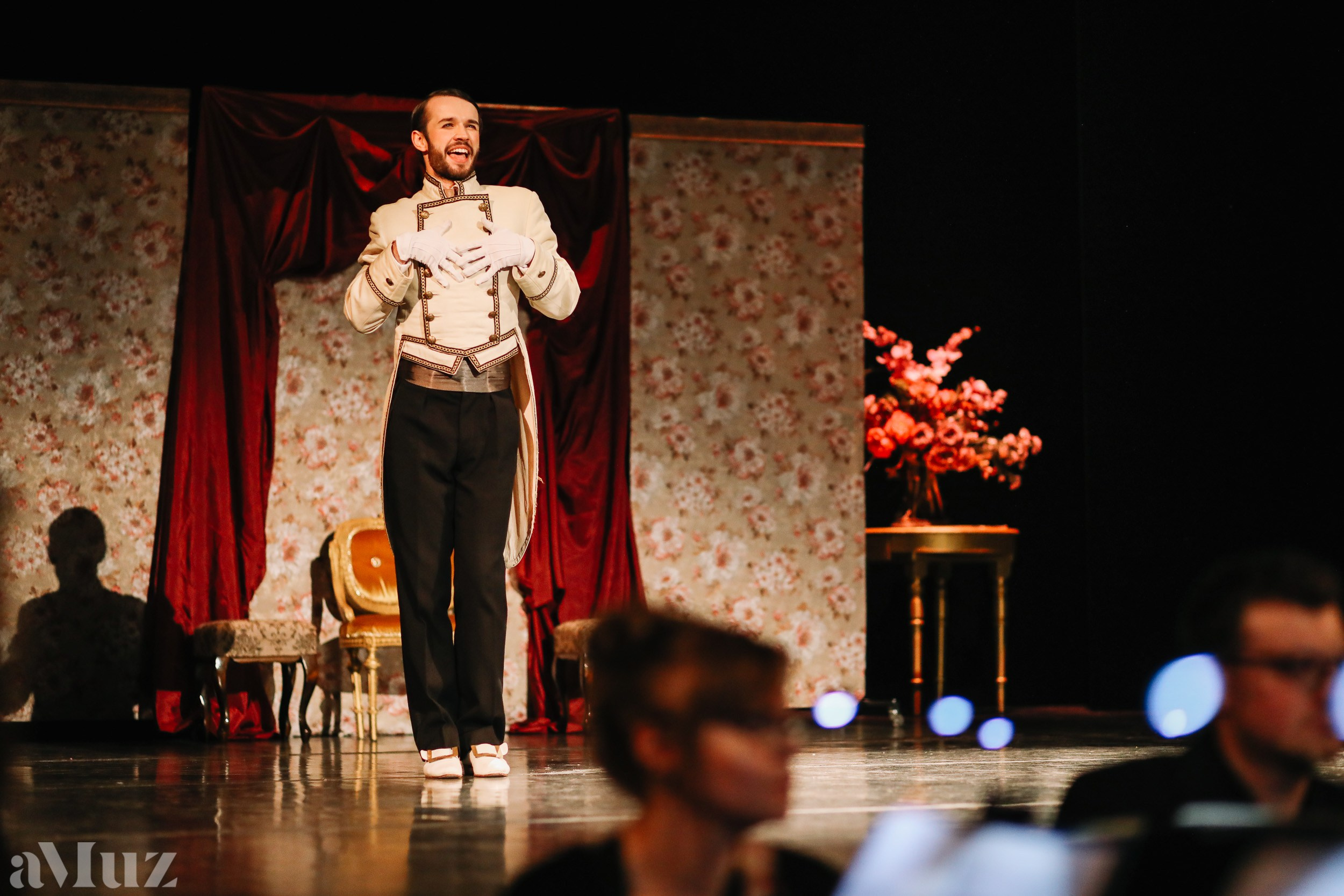 Opera Łąkowa. Fotograf Ślubny Warszawa - Sesje Biznesowe Rodzinne Eventy