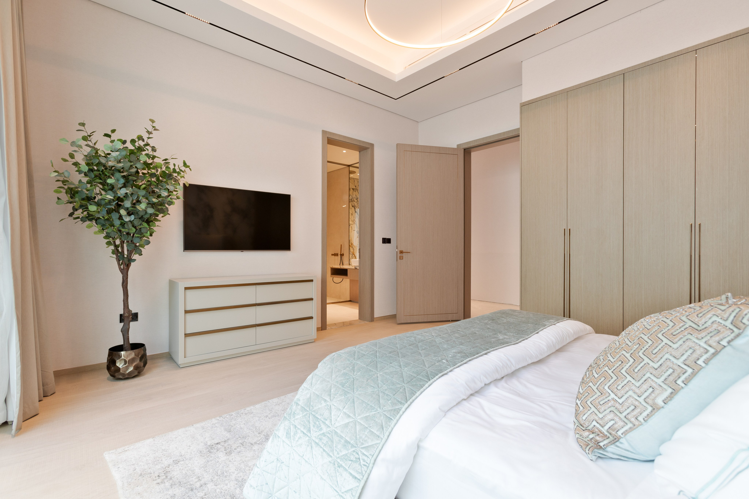 Luxury Villa — Emirates Hill. Samy Mar Boy │Portrait, Automotive and Real Estate Photographer