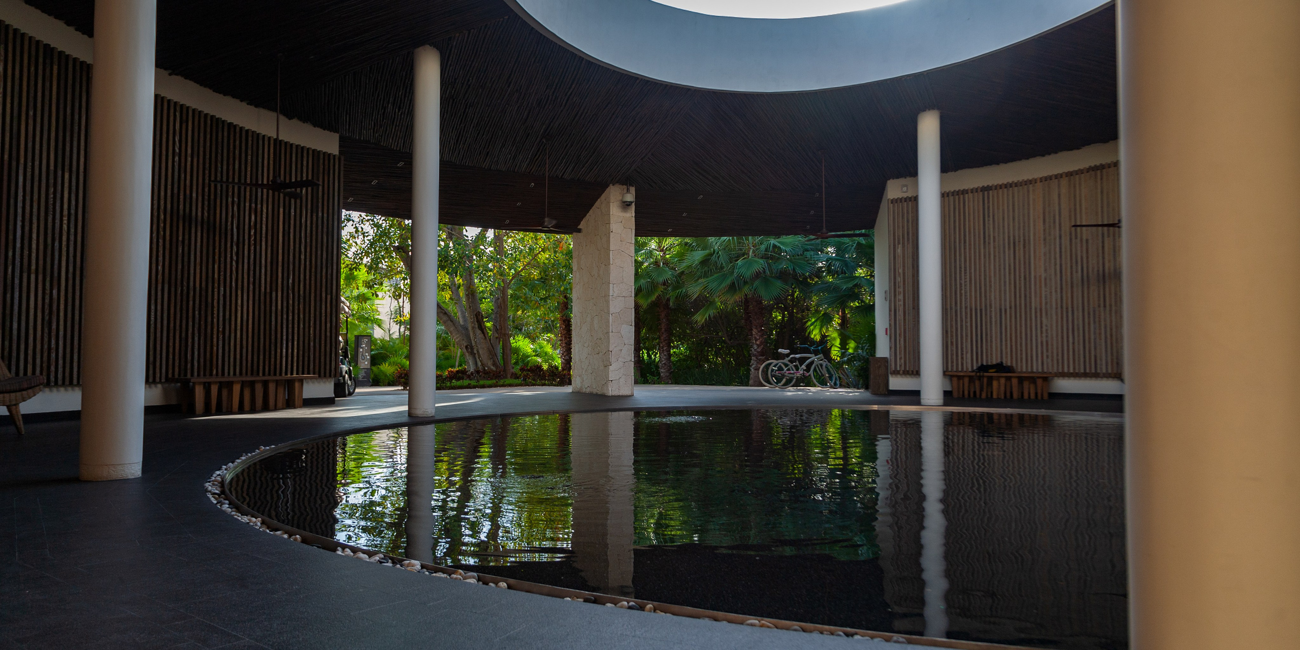 MAYACOBA. Lero Photographer and a set designer|individual custom portrait and advertising photography in Zutphen