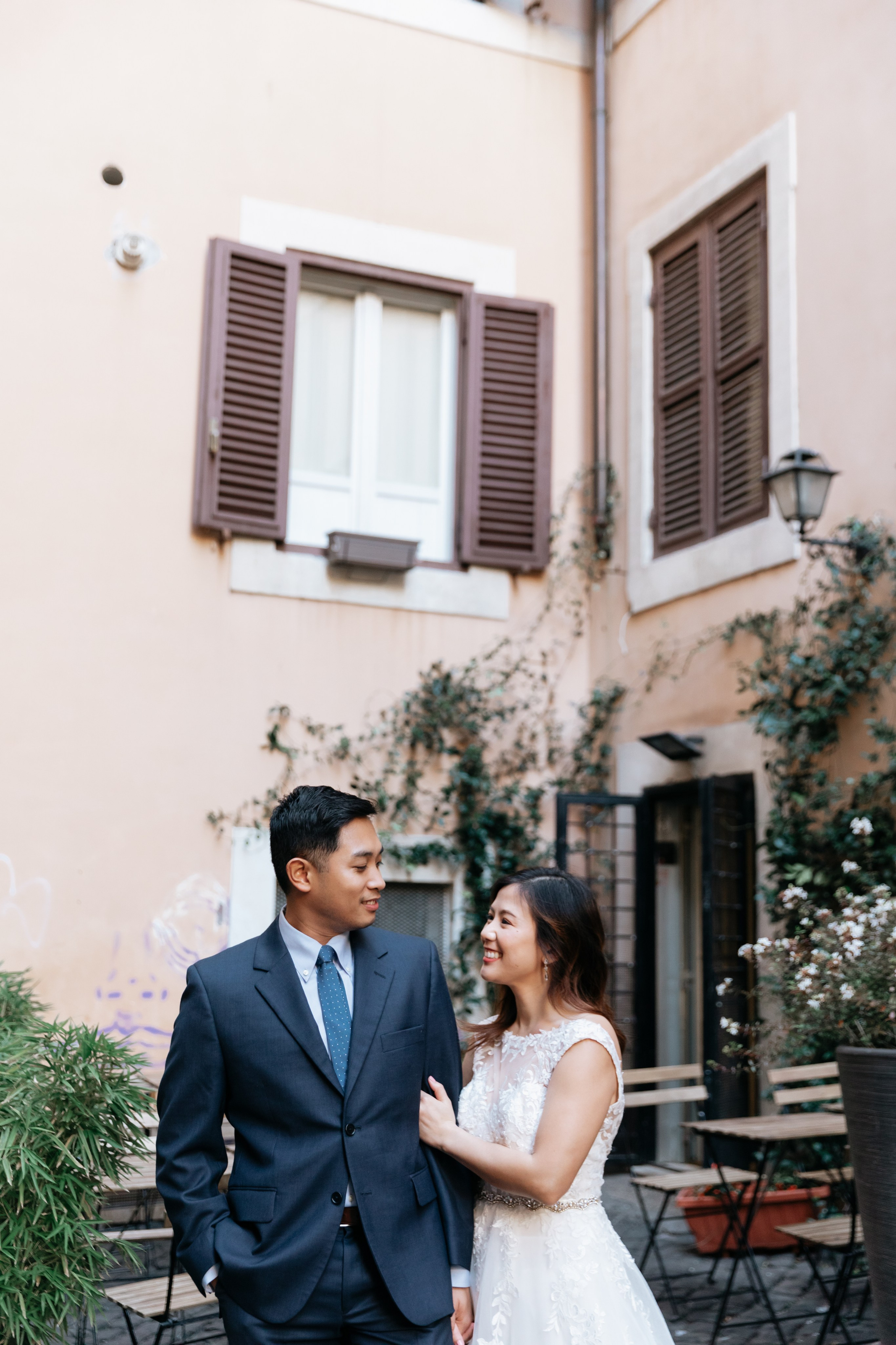 Elopement photoshoot in Rome. Photographer in Rome
