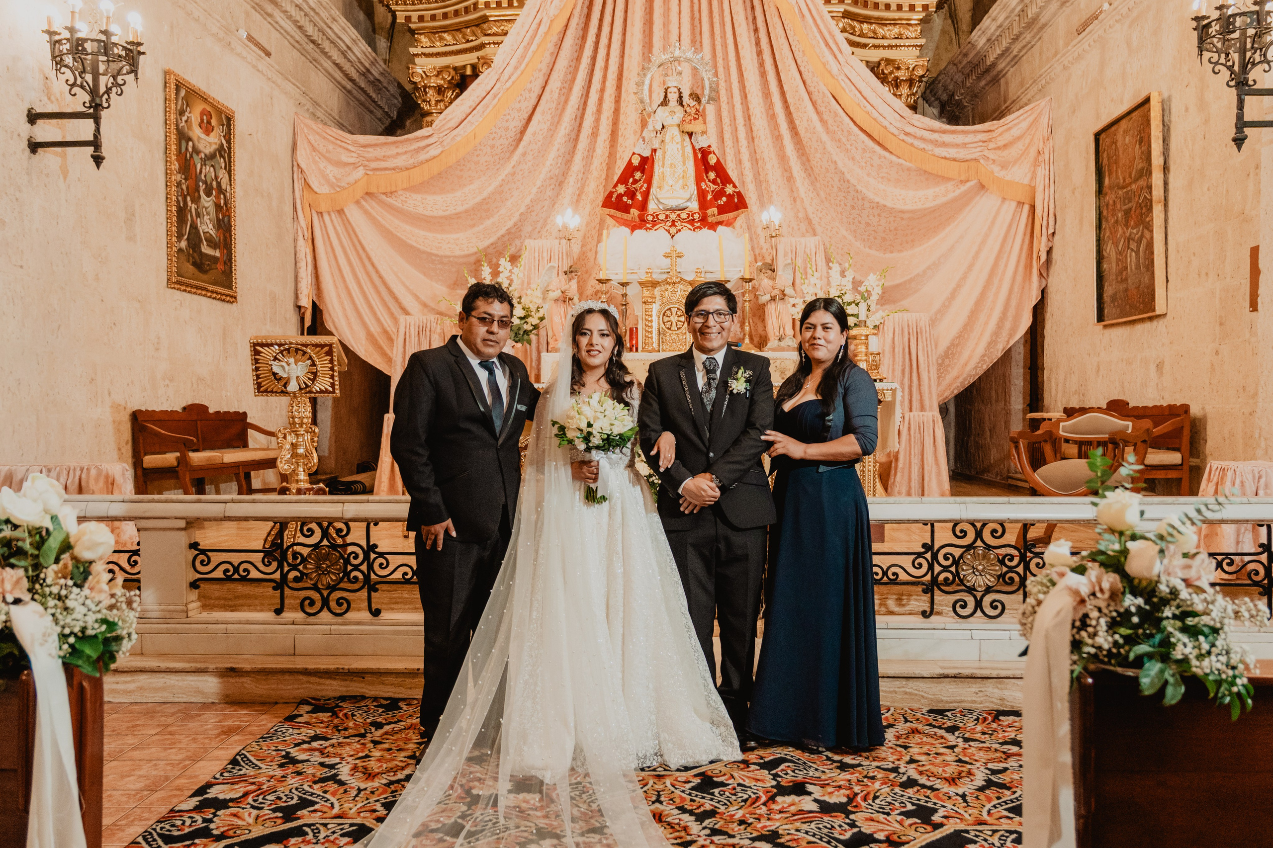 FERNANDO + MARIBEL | BODA RELIGIOSA. Studio KVTA | Fotografía y Video de Bodas en Arequipa