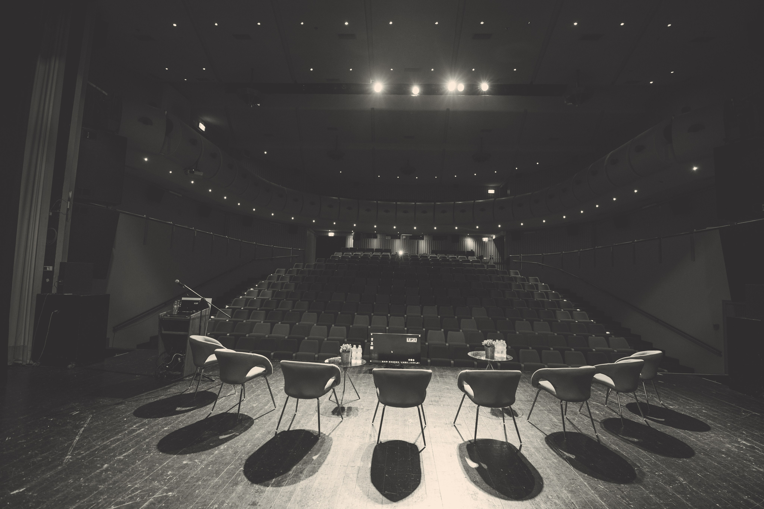 Pfizer. AMIR BUCHNIK PHOTOGRAPHER