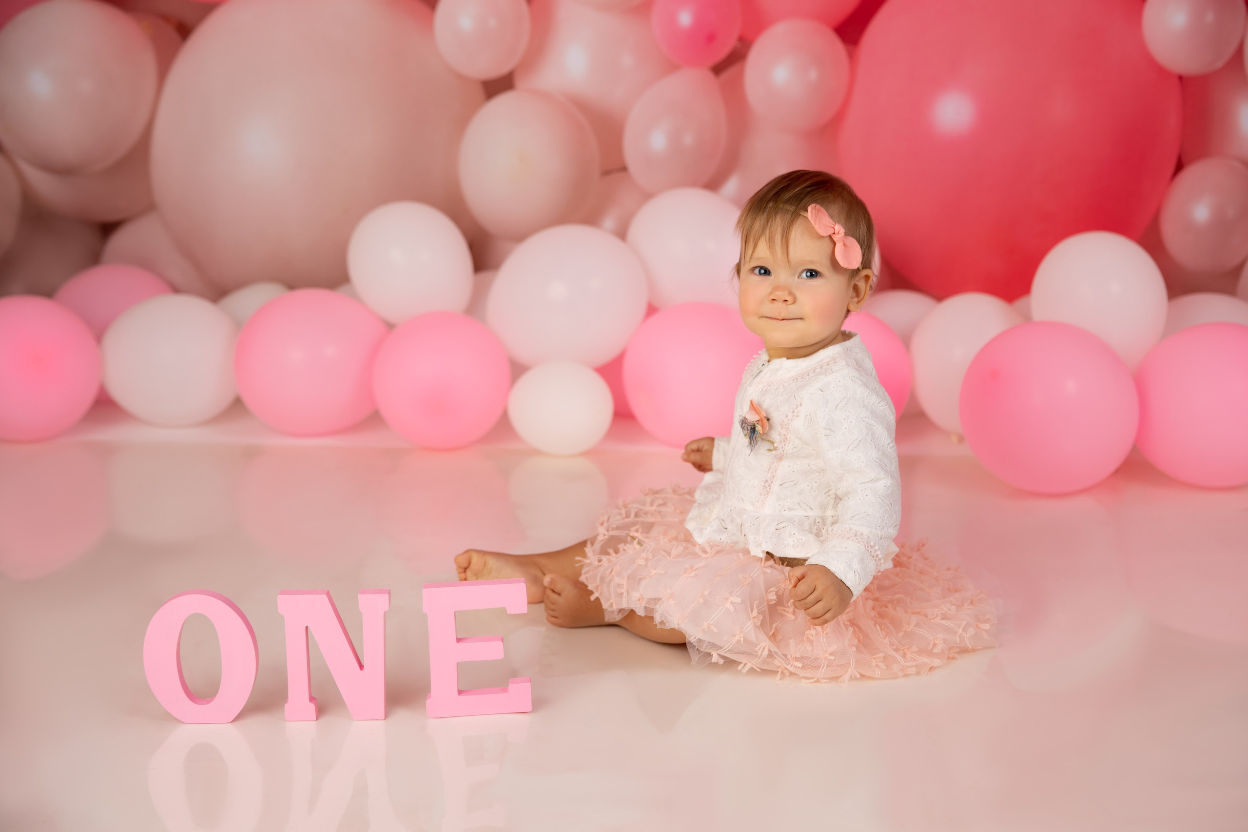 Smash cake photo session in Miami. Miami Family and Event Photographer