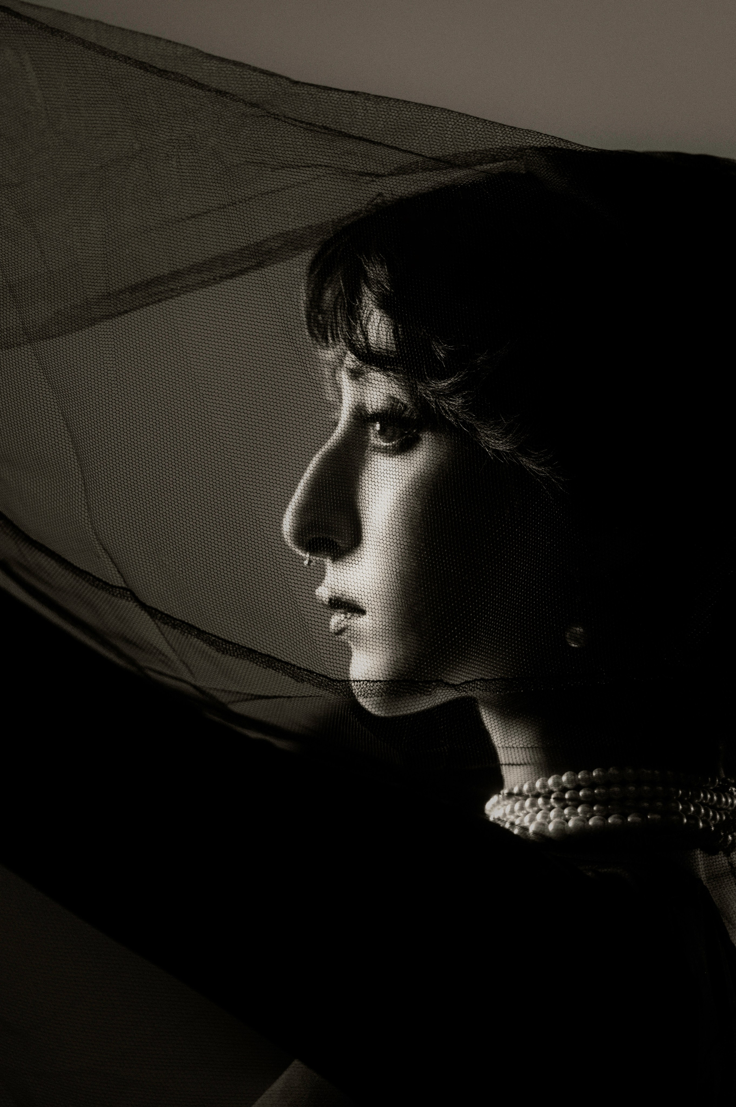 GIBSON GIRL (2024) — EDITORIAL. Versoluna