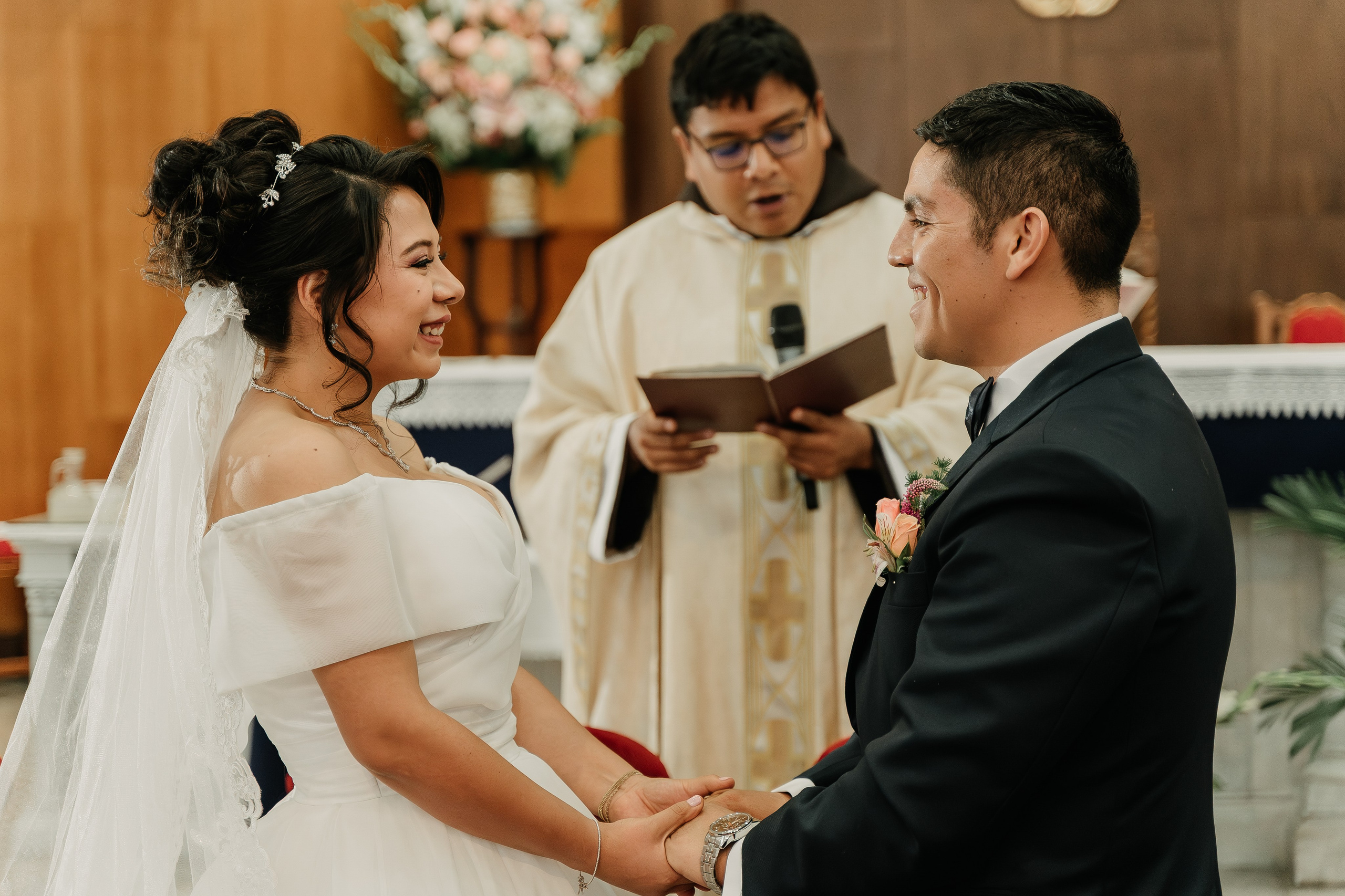 ALEJANDRA + RODRIGO BODA RELIGIOSA. Studio KVTA | Fotografía y Video de Bodas en Arequipa