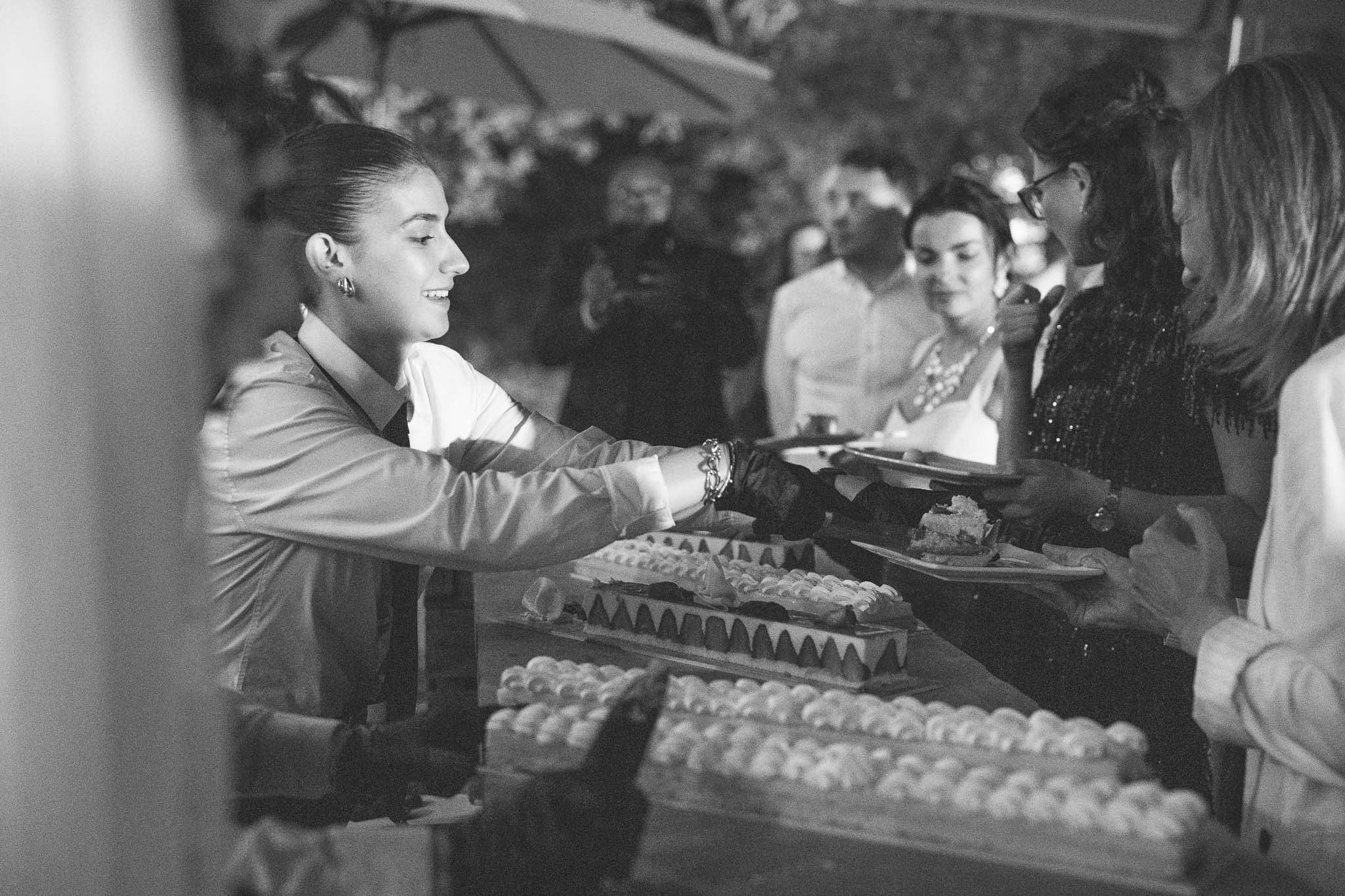 K& F, destination wedding photographer in L’Orangerie de l’Orée du Bois, France