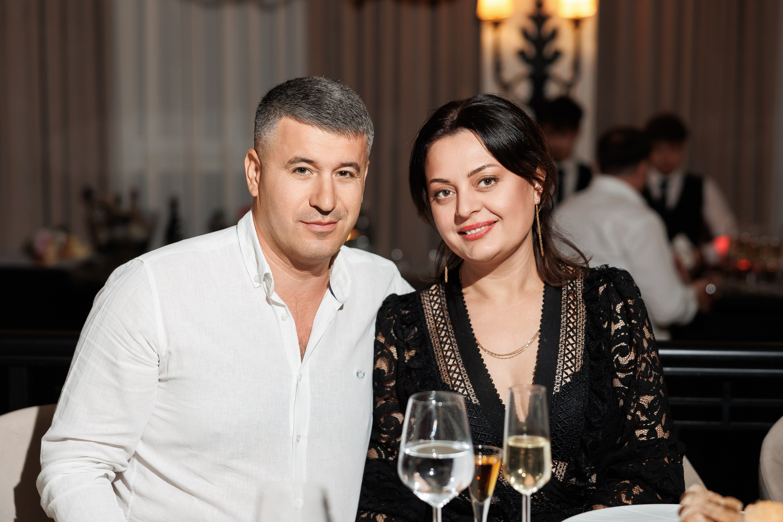 Serghei & Erica — Queen Residence. Servicii Foto și Video 067188353